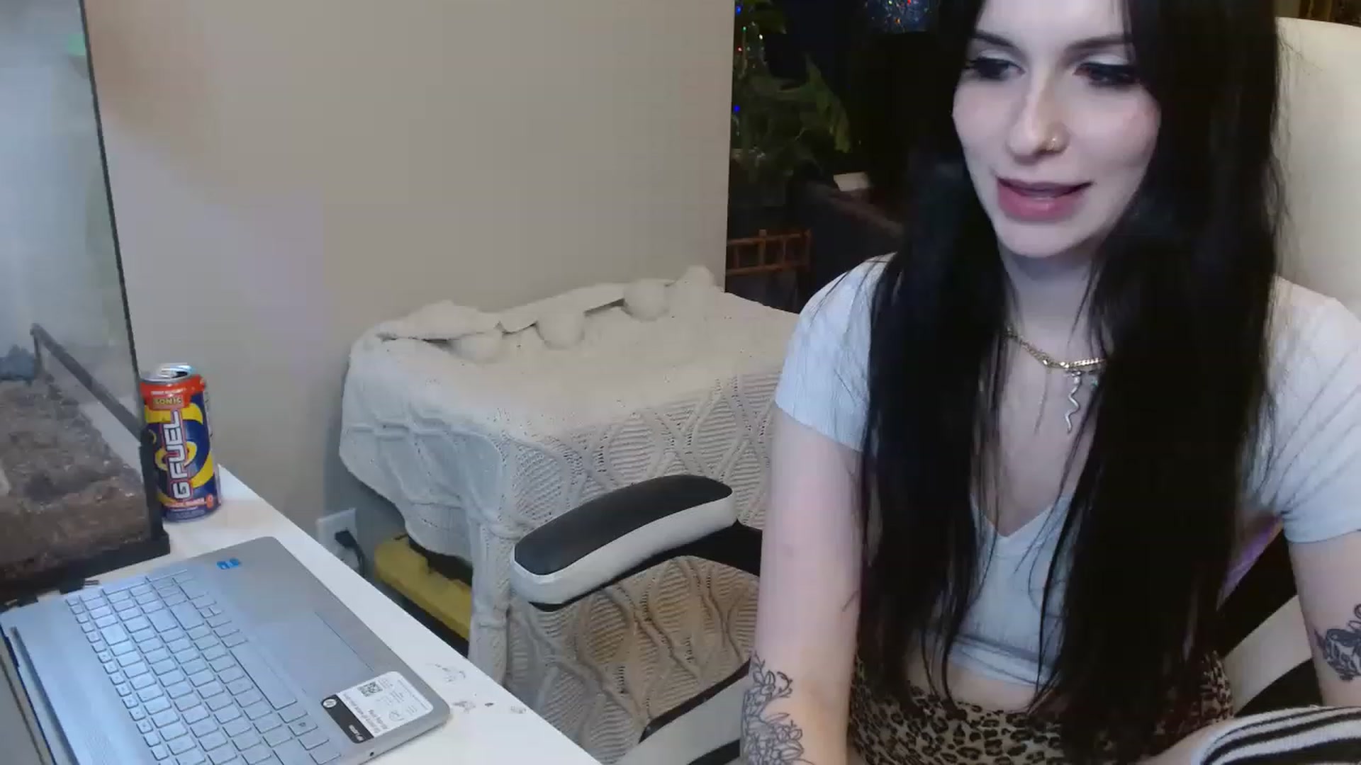 Gallery image thumbnail from Cassiecrybby's myfreecams stream on, 03/11/2023, 09:51 image 7 of 20