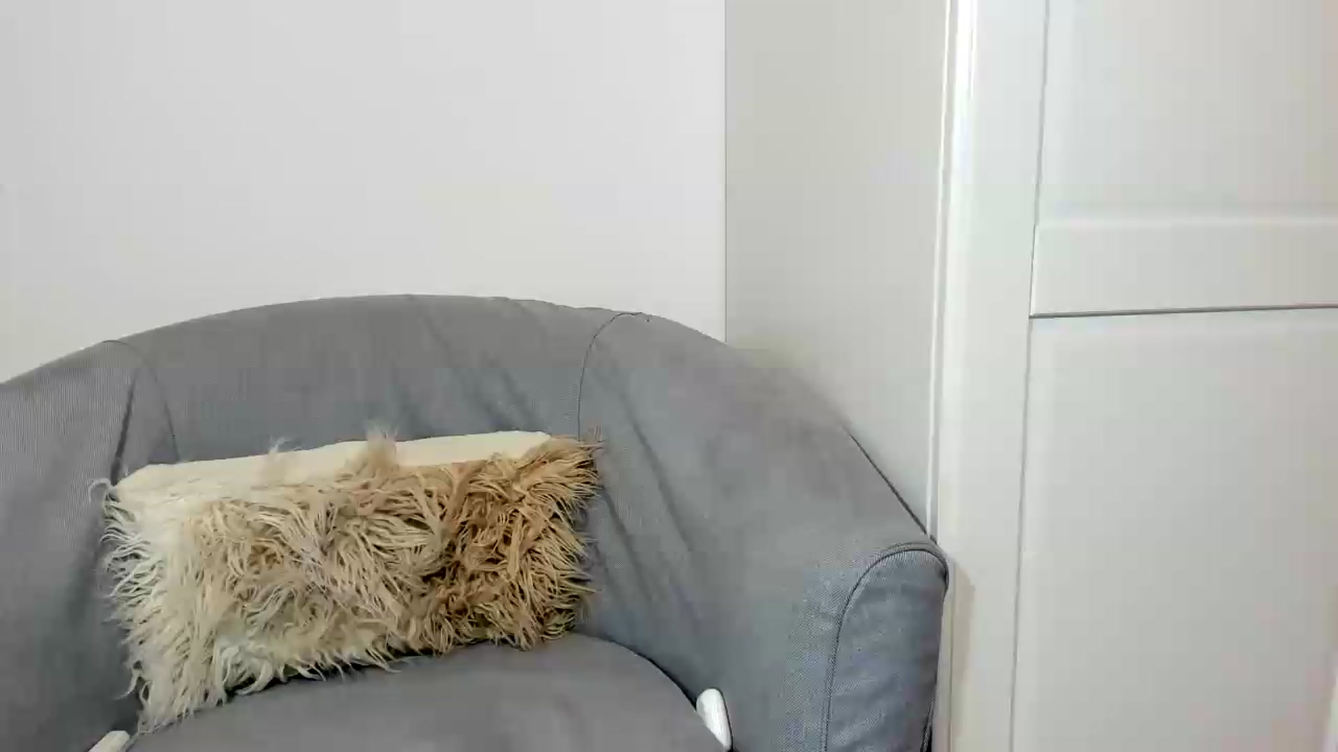 Gallery image thumbnail from Cassiehottt's myfreecams stream on, 07/22/2026, 15:02 image 6 of 20
