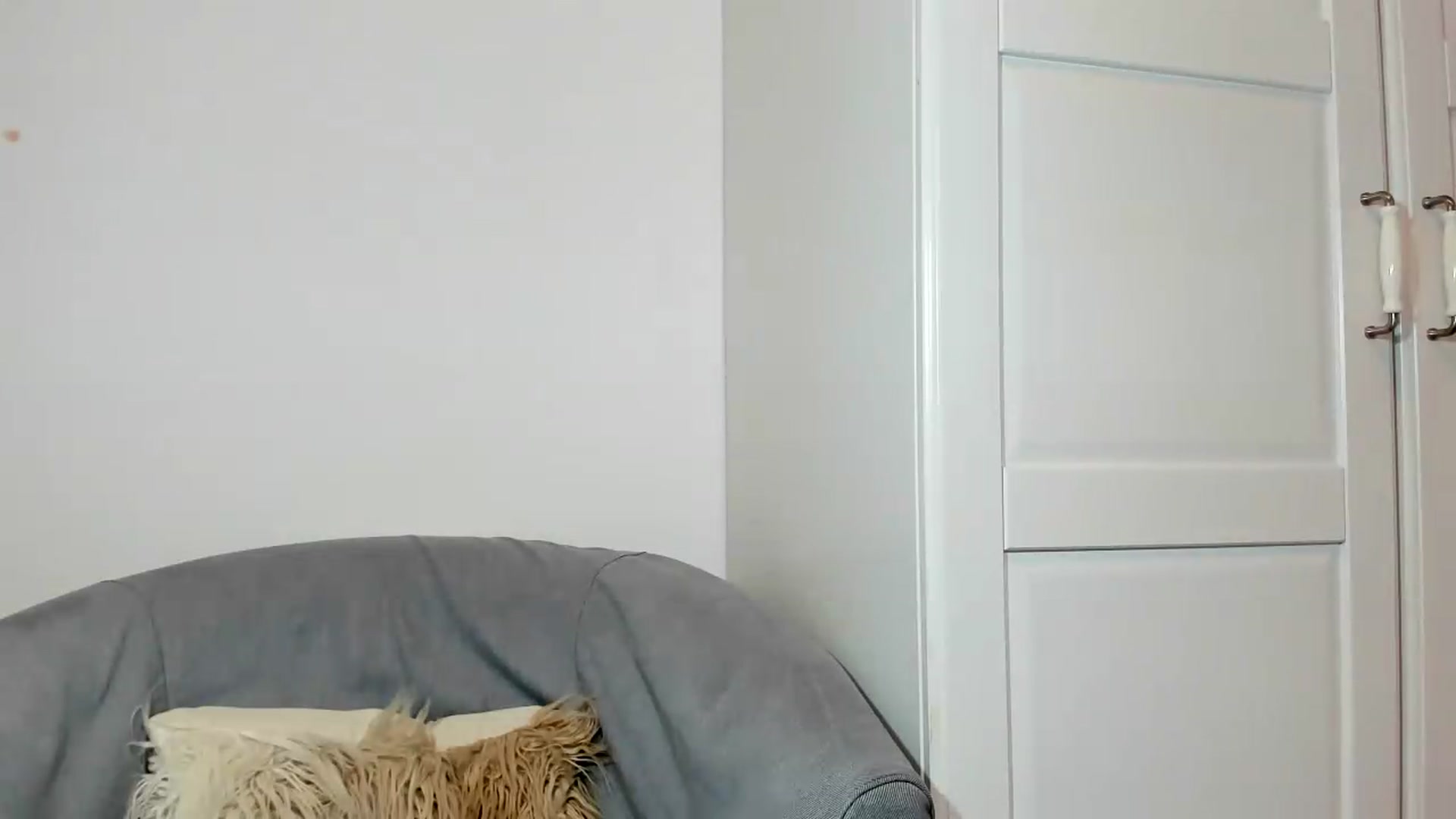 Gallery image thumbnail from Cassiehottt's myfreecams stream on, 08/01/2026, 13:25 image 2 of 20