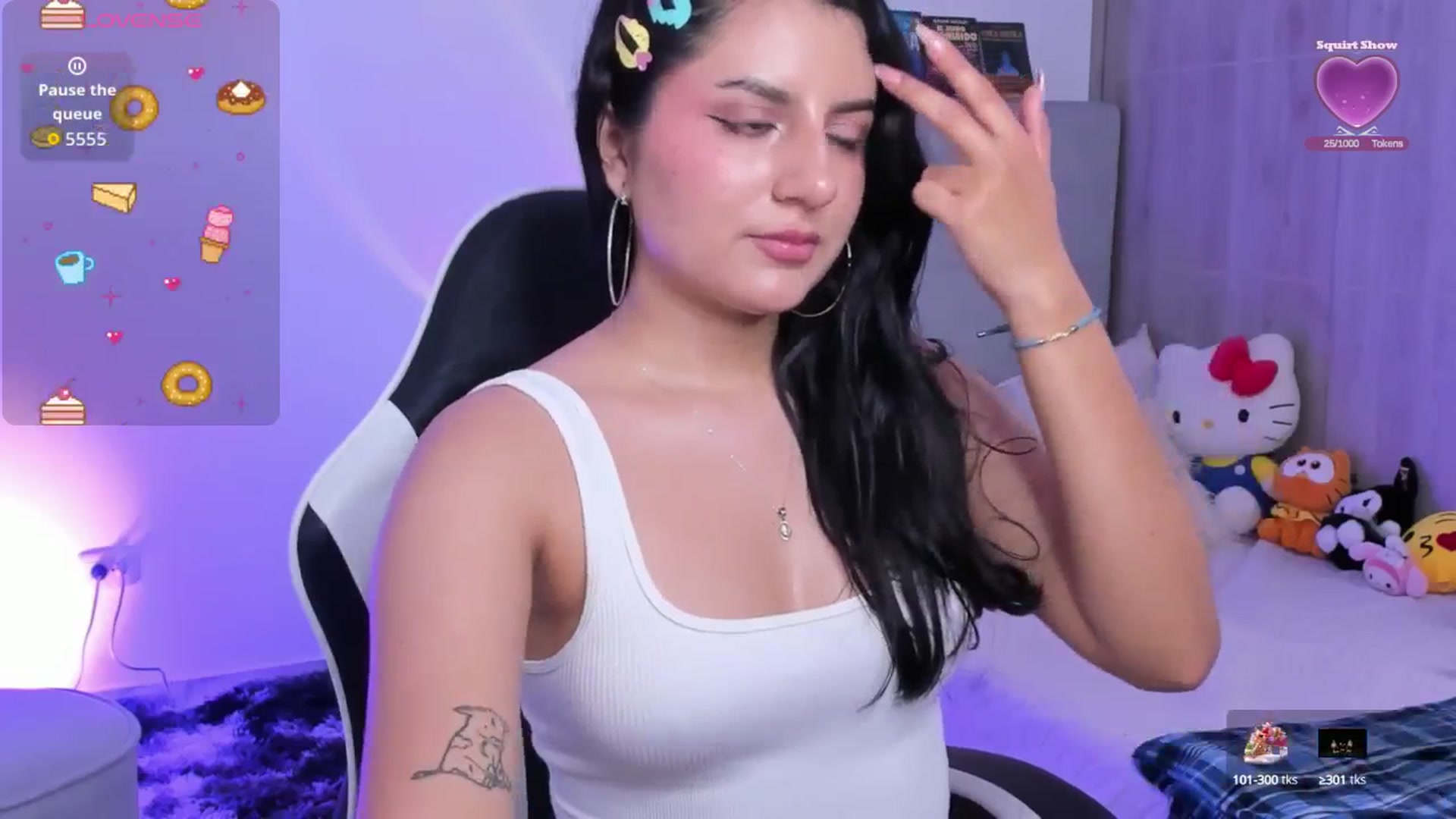 Gallery image thumbnail from Cassiopea_'s myfreecams stream on, 08/19/2025, 06:00 image 9 of 20
