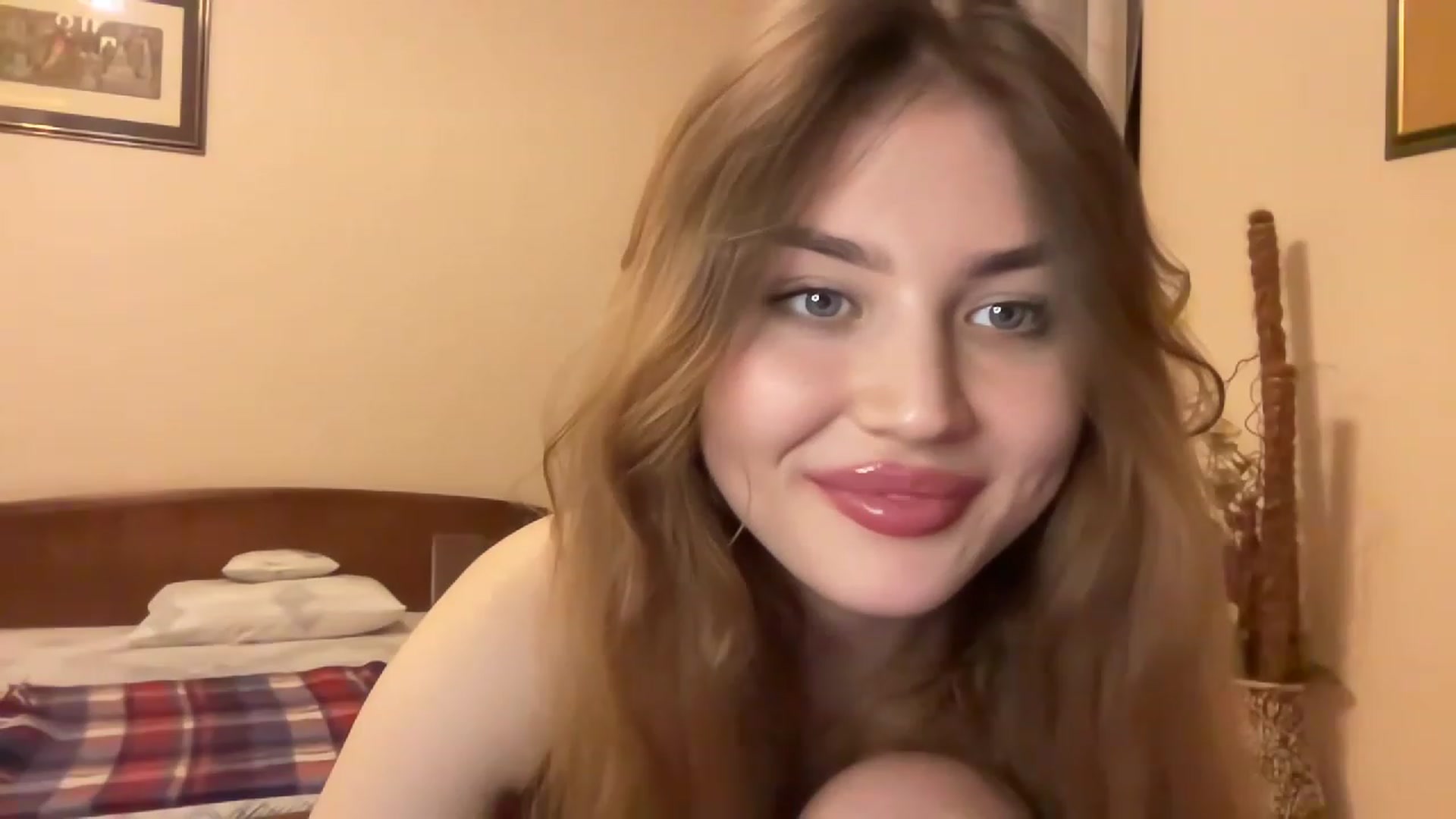 Gallery image thumbnail from Cassiopeeia's myfreecams stream on, 11/18/2022, 19:18 image 20 of 20