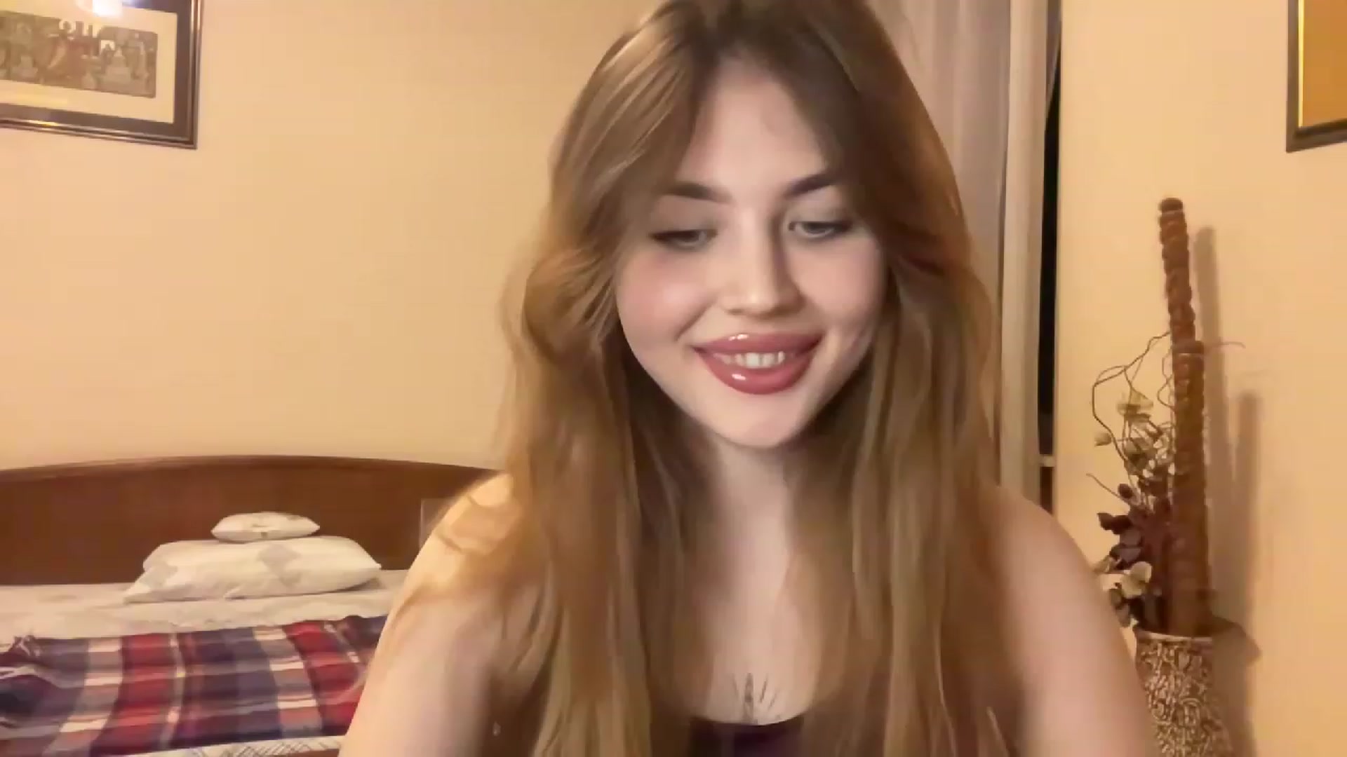 Gallery image thumbnail from Cassiopeeia's myfreecams stream on, 11/18/2022, 19:18 image 1 of 20
