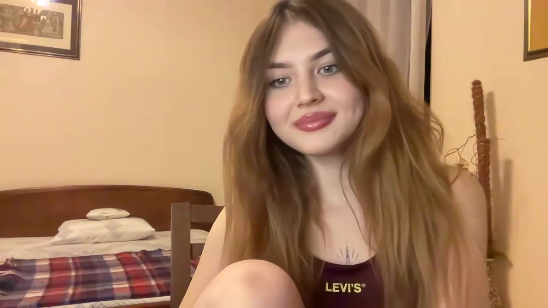 Gallery image thumbnail from Cassiopeeia's myfreecams stream on, 11/18/2022, 19:18 image 8 of 20