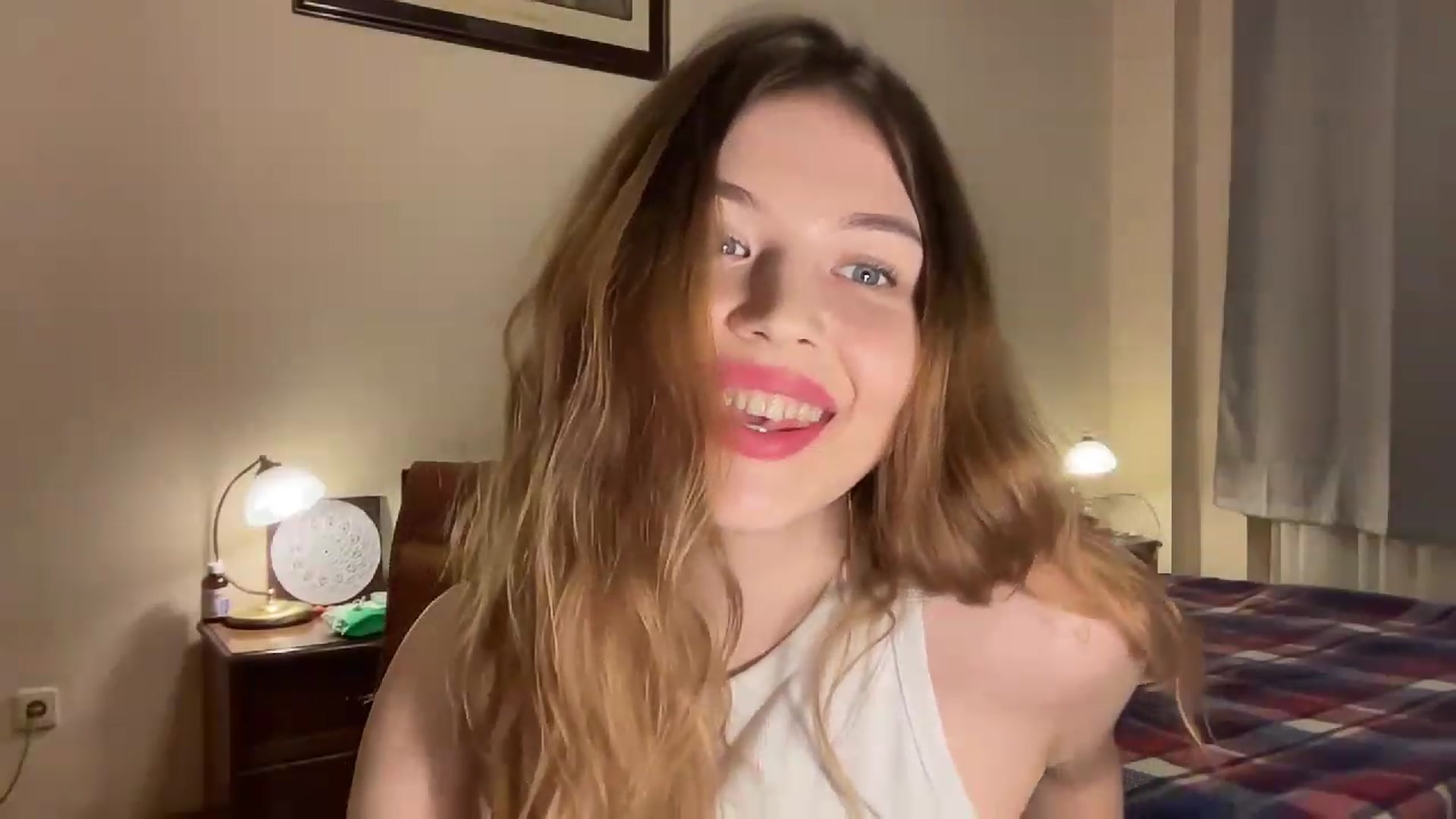 Gallery image thumbnail from Cassiopeeia's myfreecams stream on, 11/28/2022, 19:02 image 19 of 20