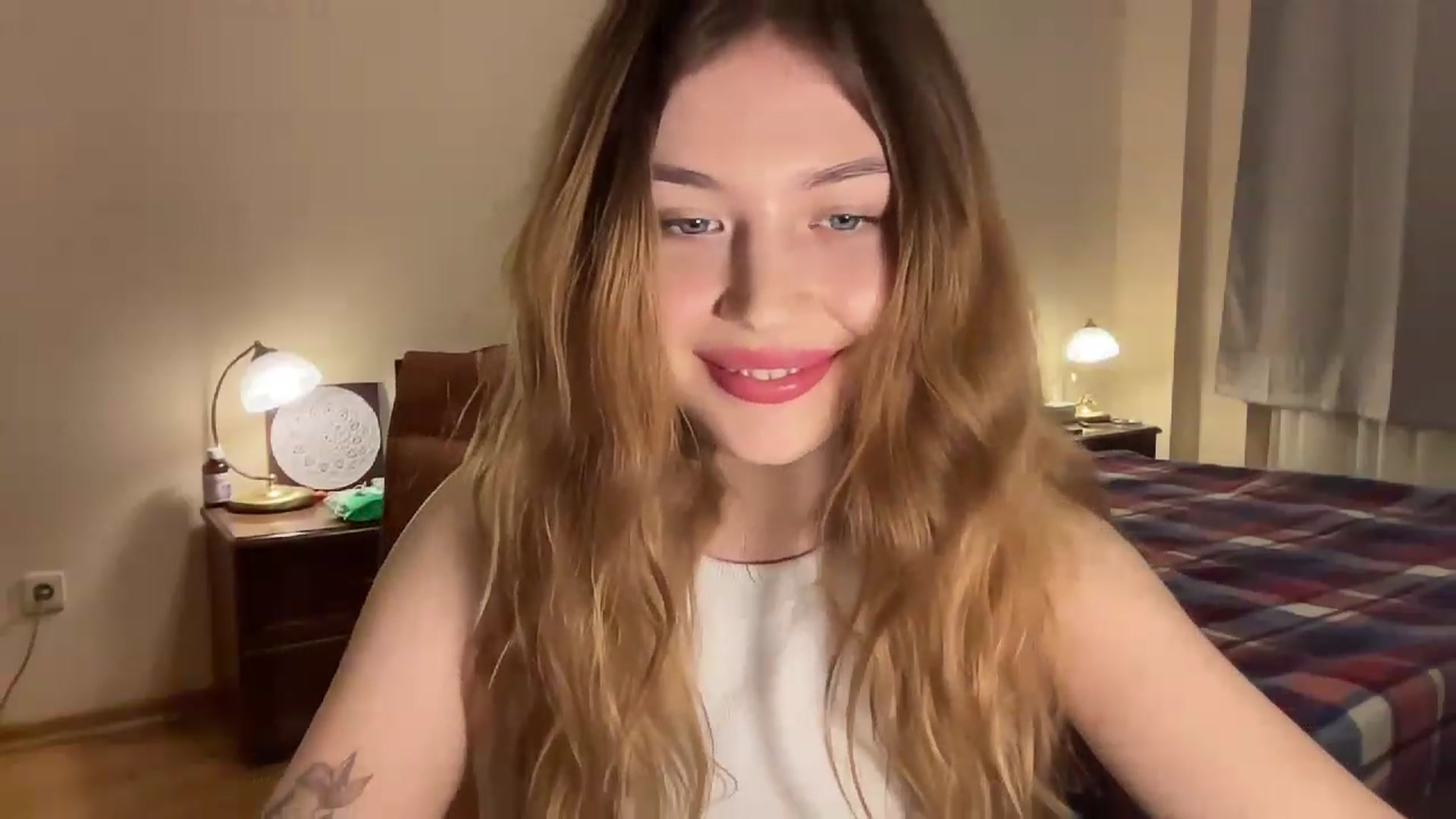 Gallery image thumbnail from Cassiopeeia's myfreecams stream on, 11/28/2022, 19:02 image 20 of 20