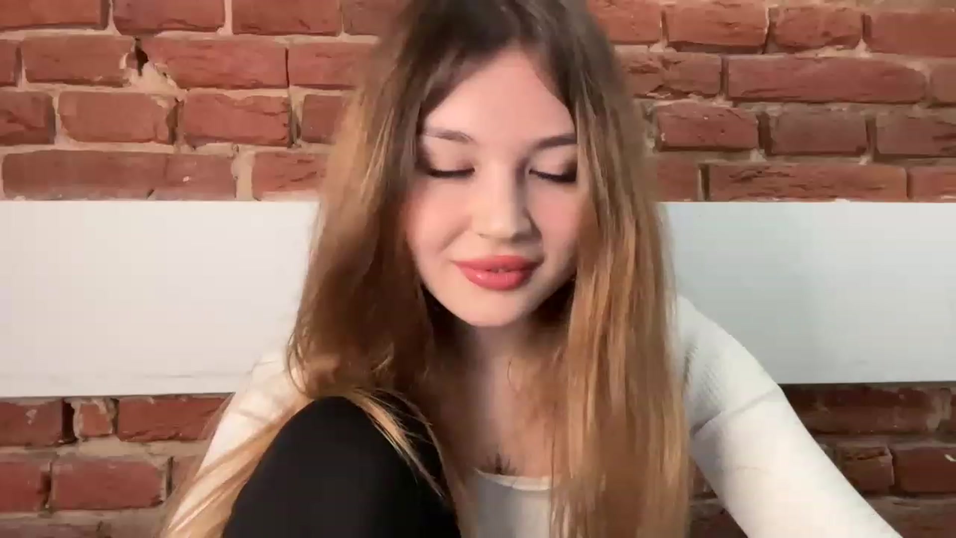 Gallery image thumbnail from Cassiopeeia's myfreecams stream on, 12/01/2022, 18:14 image 17 of 20