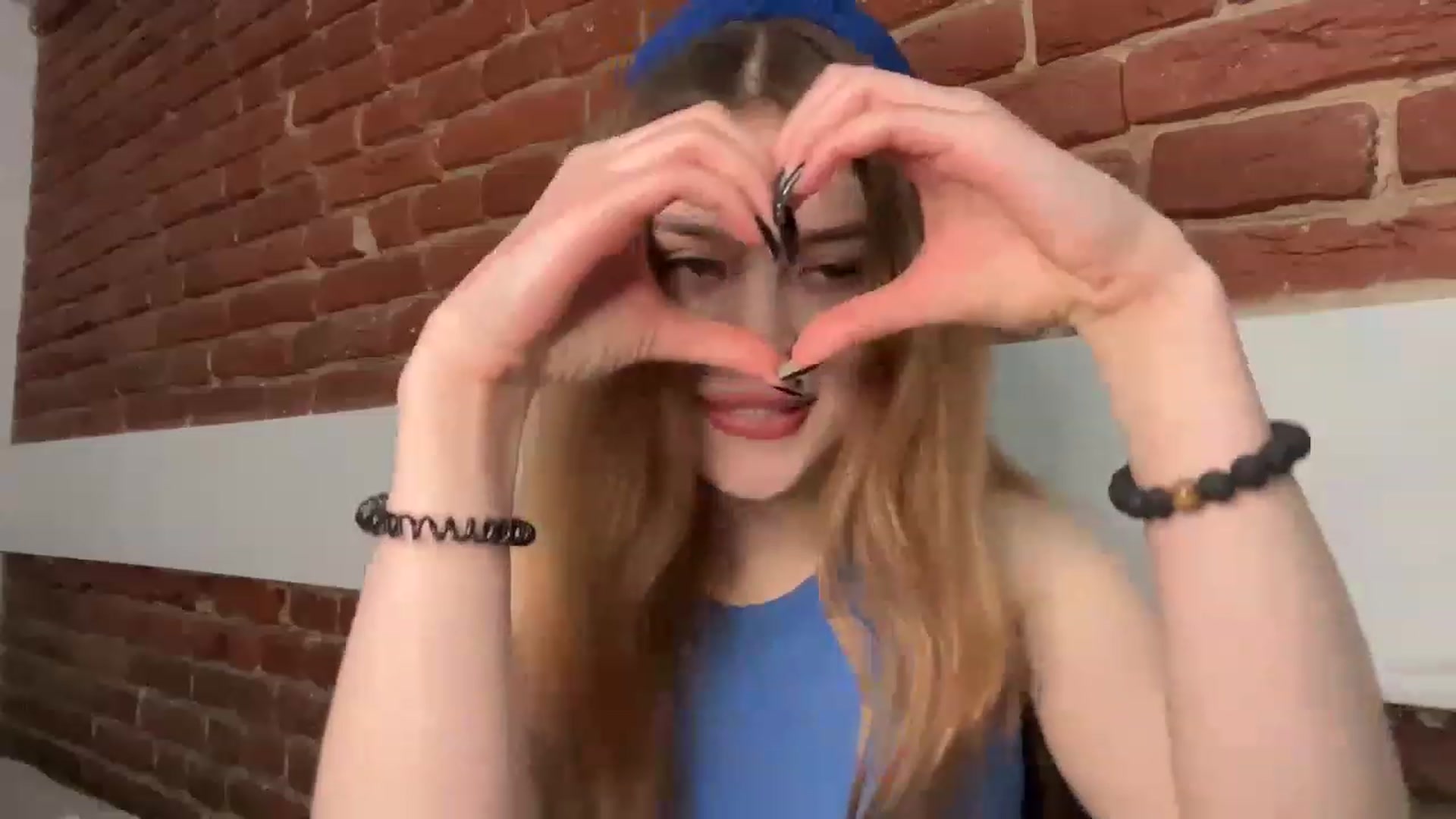 Gallery image thumbnail from Cassiopeeia's myfreecams stream on, 12/02/2022, 19:03 image 20 of 20
