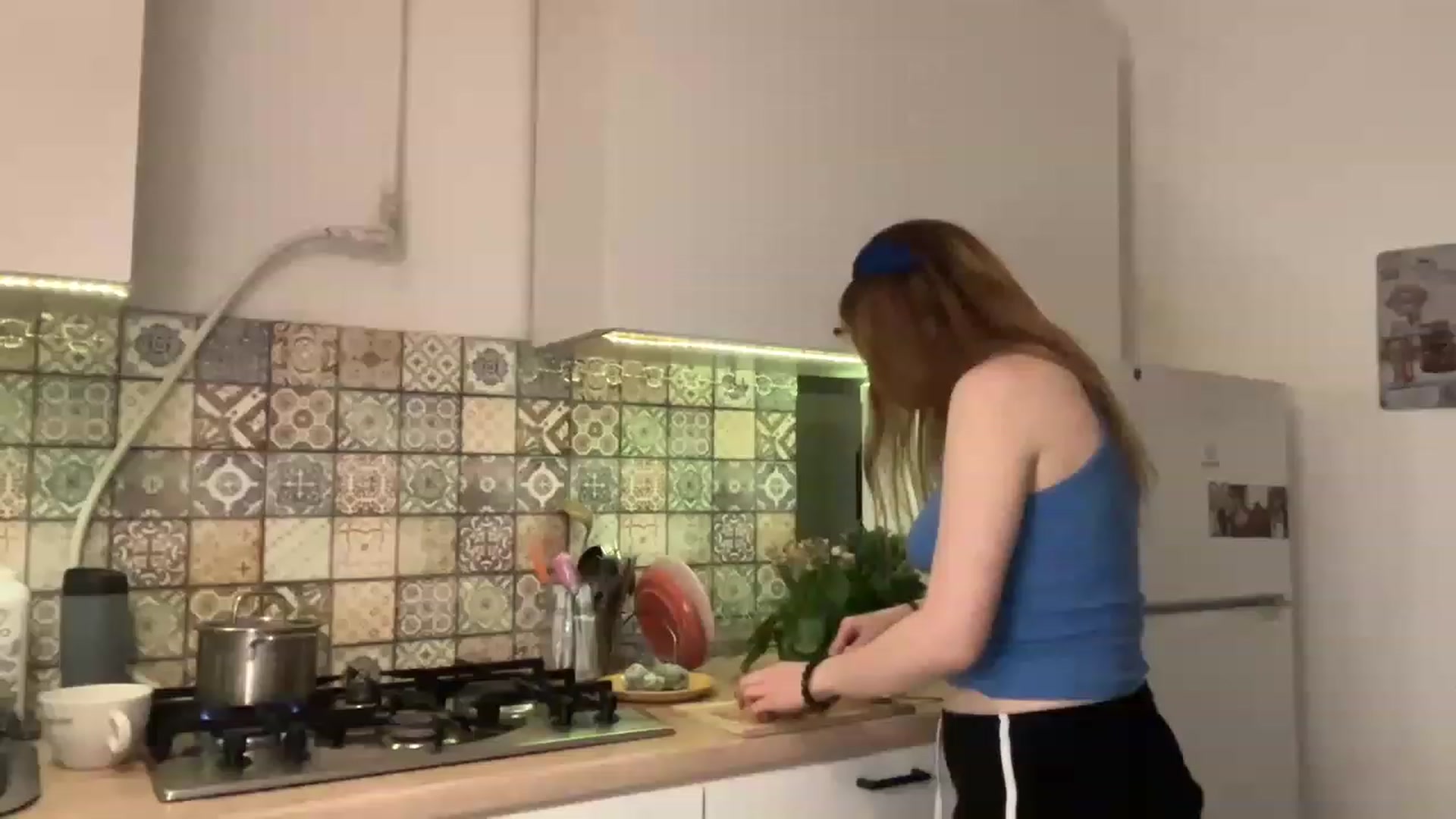 Gallery image thumbnail from Cassiopeeia's myfreecams stream on, 12/02/2022, 19:26 image 18 of 20