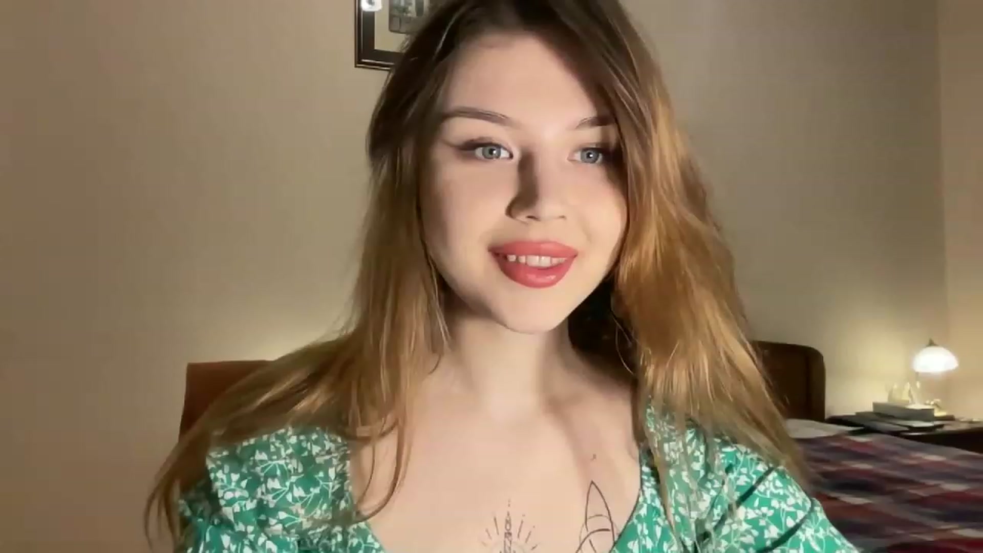 Gallery image thumbnail from Cassiopeeia's myfreecams stream on, 12/04/2022, 19:06 image 1 of 20