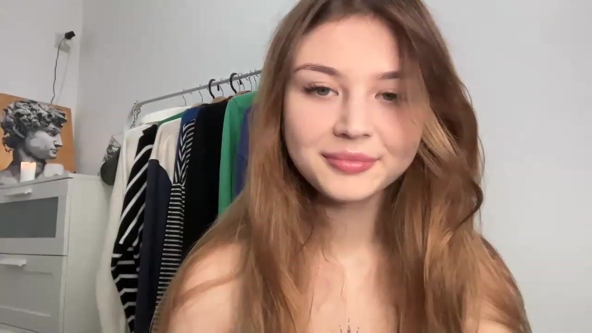 Gallery image thumbnail from Cassiopeeia's myfreecams stream on, 12/05/2022, 18:08 image 4 of 20