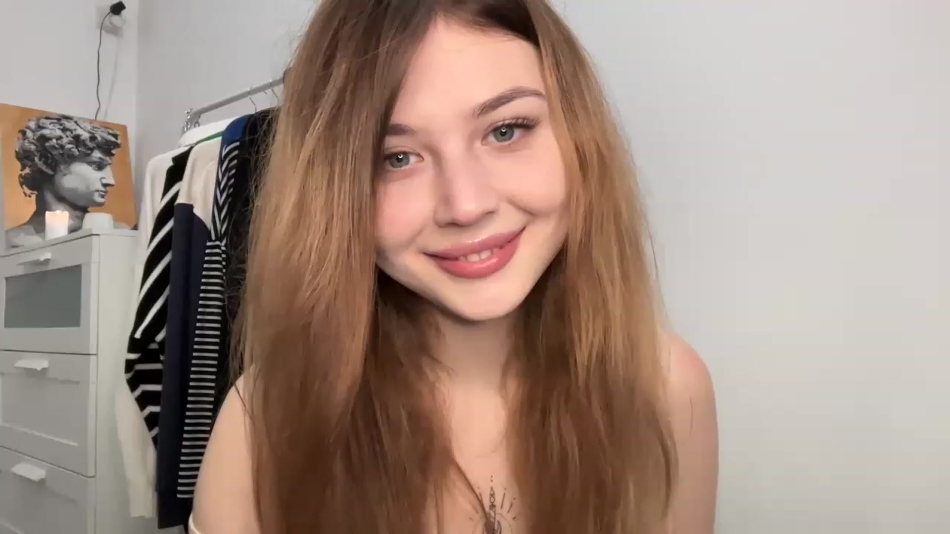 Gallery image thumbnail from Cassiopeeia's myfreecams stream on, 12/05/2022, 19:02 image 8 of 20