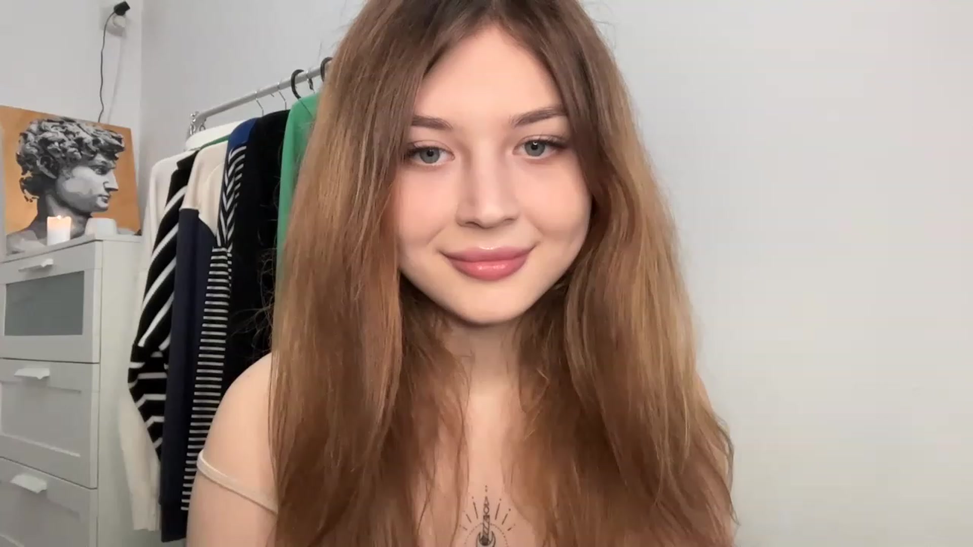 Gallery image thumbnail from Cassiopeeia's myfreecams stream on, 12/05/2022, 19:02 image 1 of 20