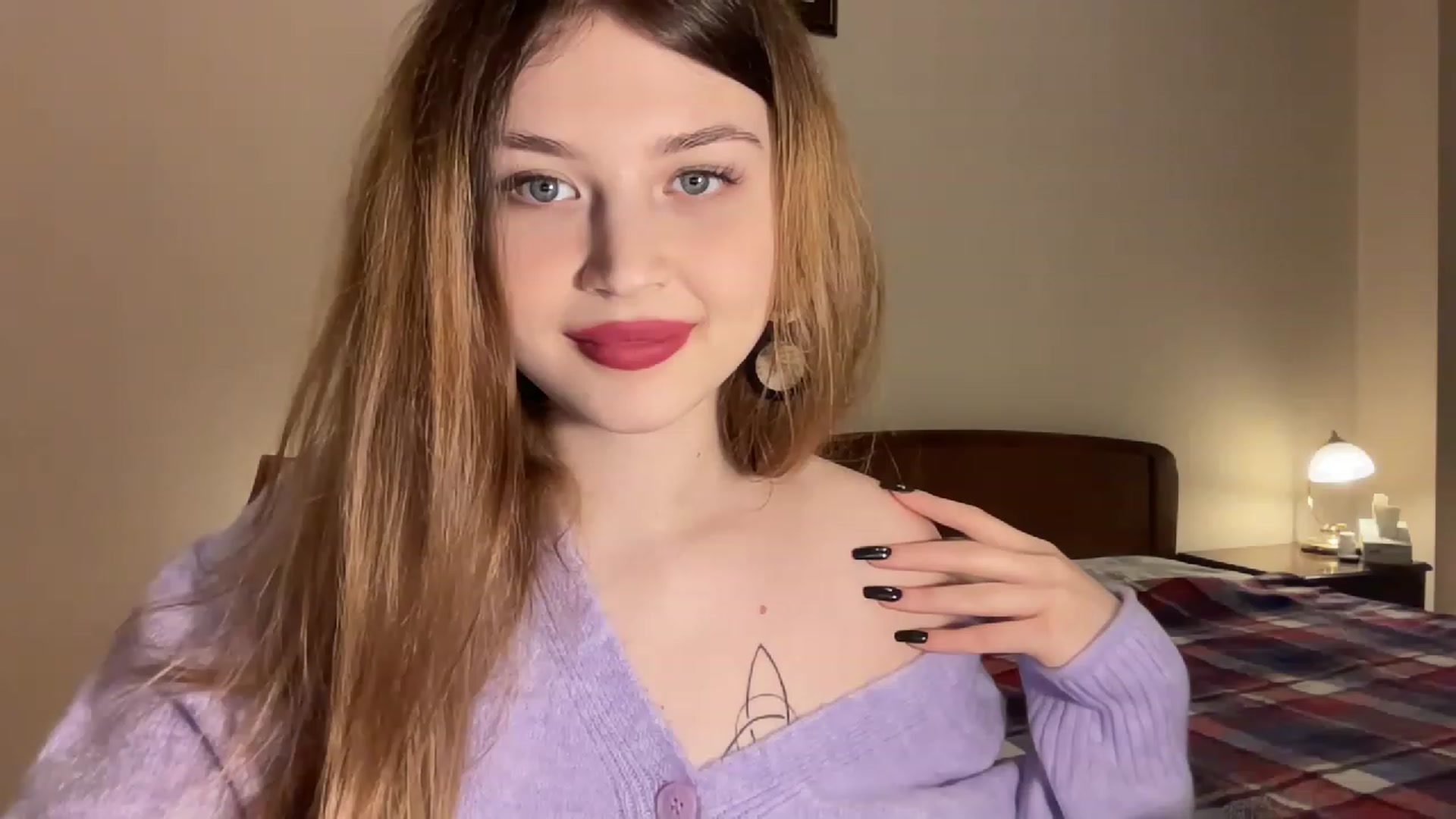 Gallery image thumbnail from Cassiopeeia's myfreecams stream on, 12/08/2022, 19:13 image 9 of 20