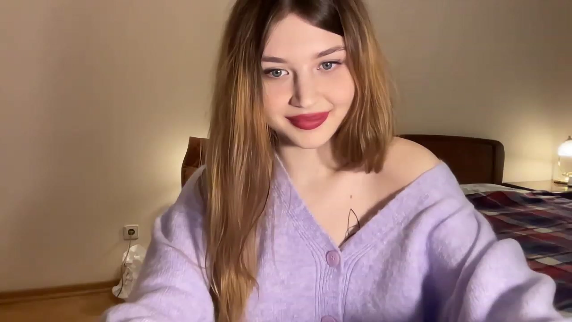 Gallery image thumbnail from Cassiopeeia's myfreecams stream on, 12/08/2022, 20:05 image 18 of 20