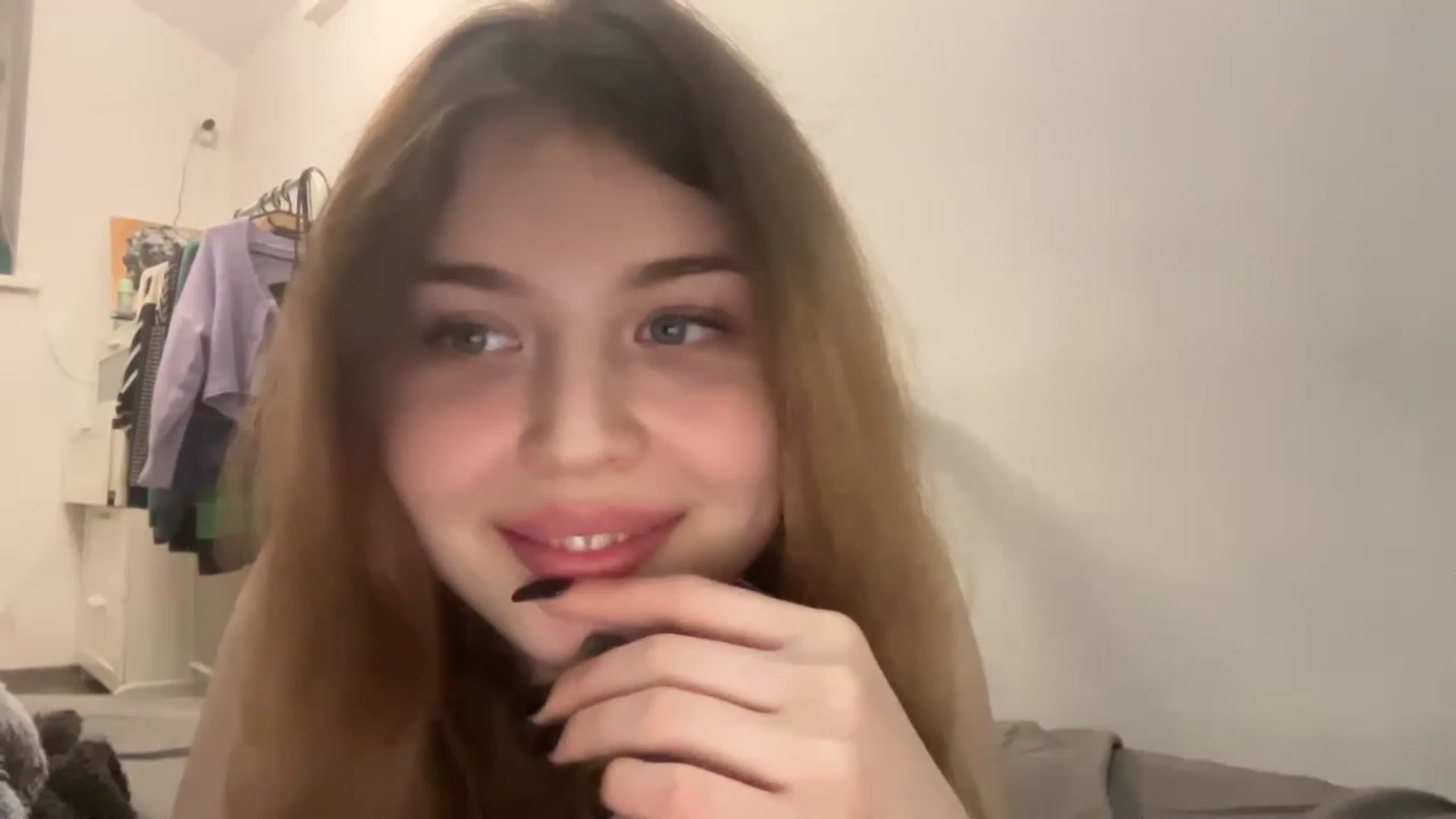 Gallery image thumbnail from Cassiopeeia's myfreecams stream on, 12/10/2022, 21:15 image 13 of 20