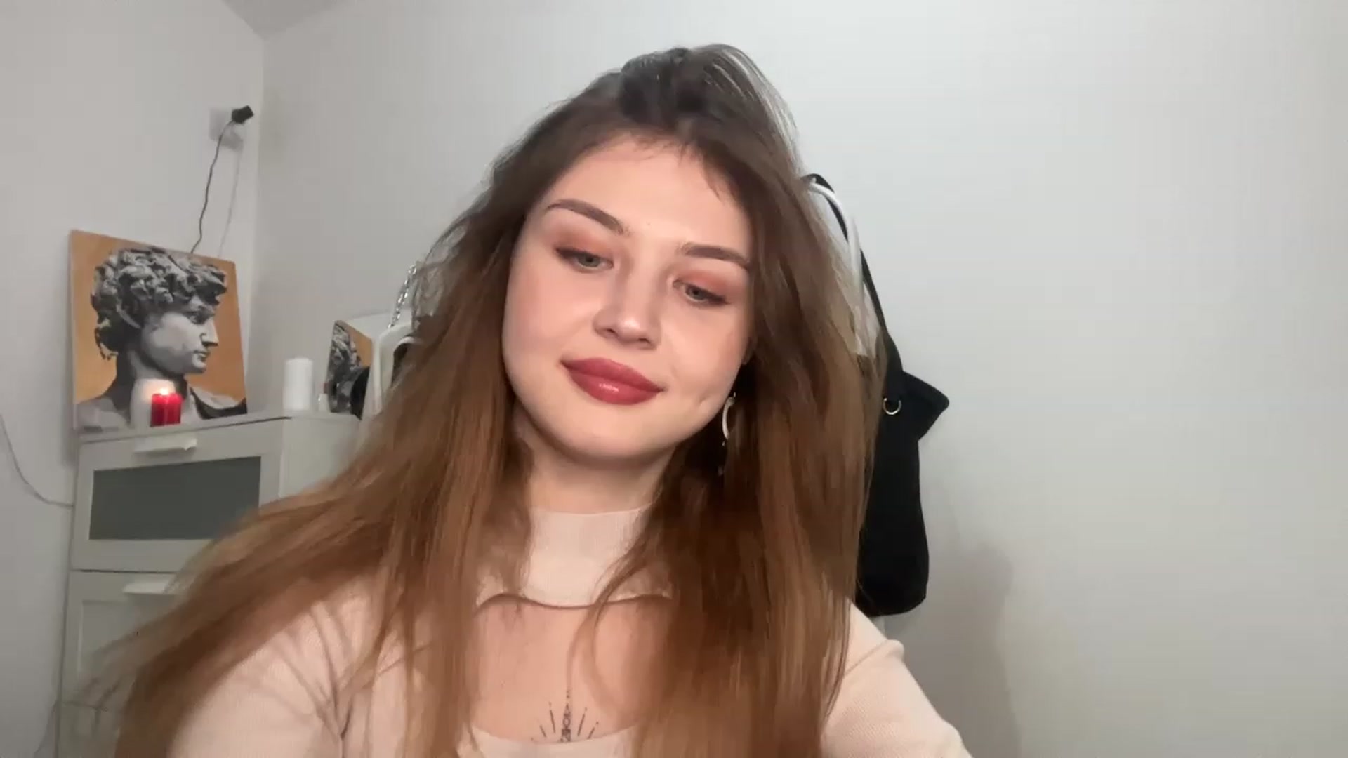Gallery image thumbnail from Cassiopeeia's myfreecams stream on, 12/11/2022, 17:46 image 19 of 20