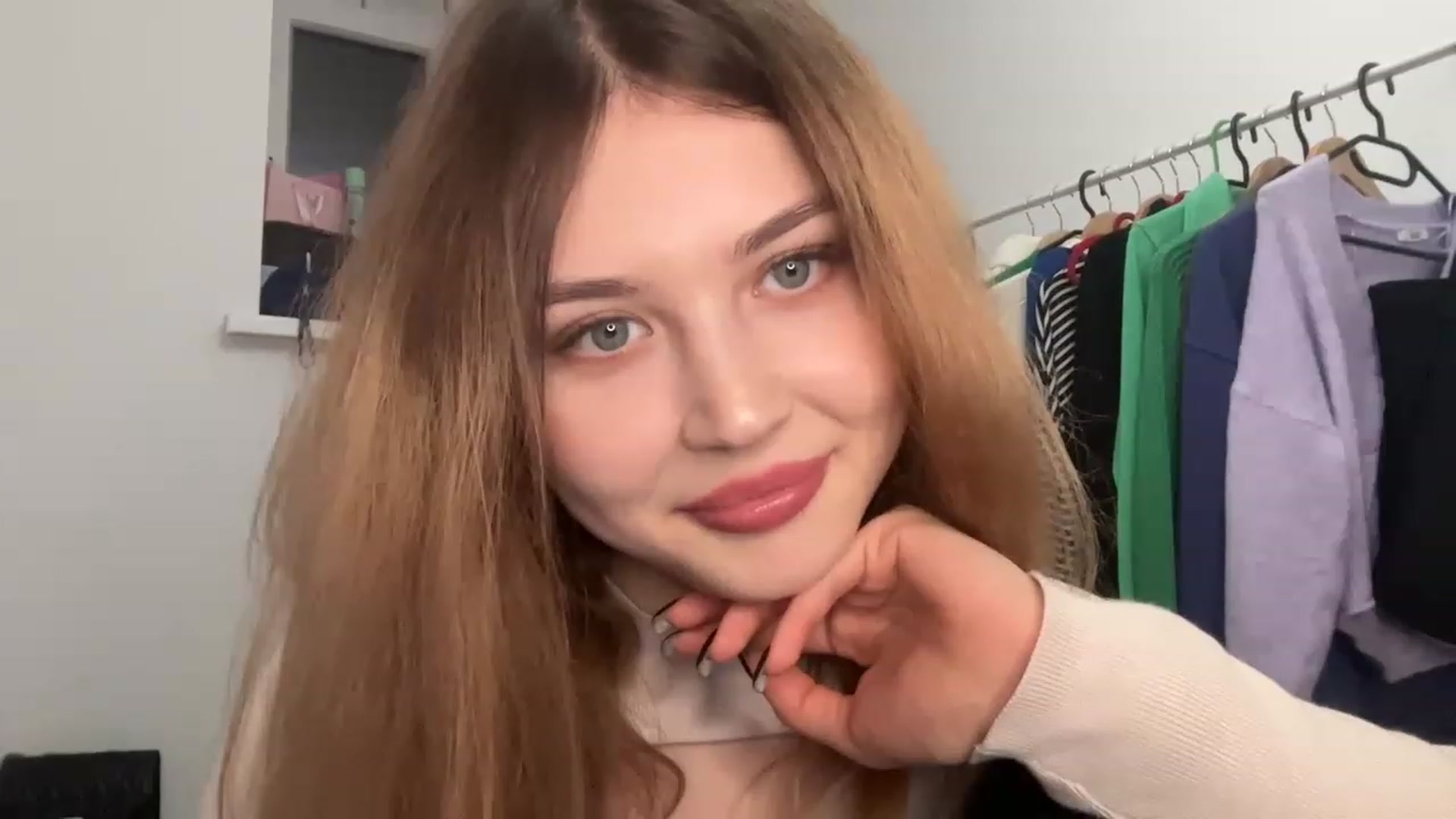 Gallery image thumbnail from Cassiopeeia's myfreecams stream on, 12/11/2022, 20:00 image 17 of 20