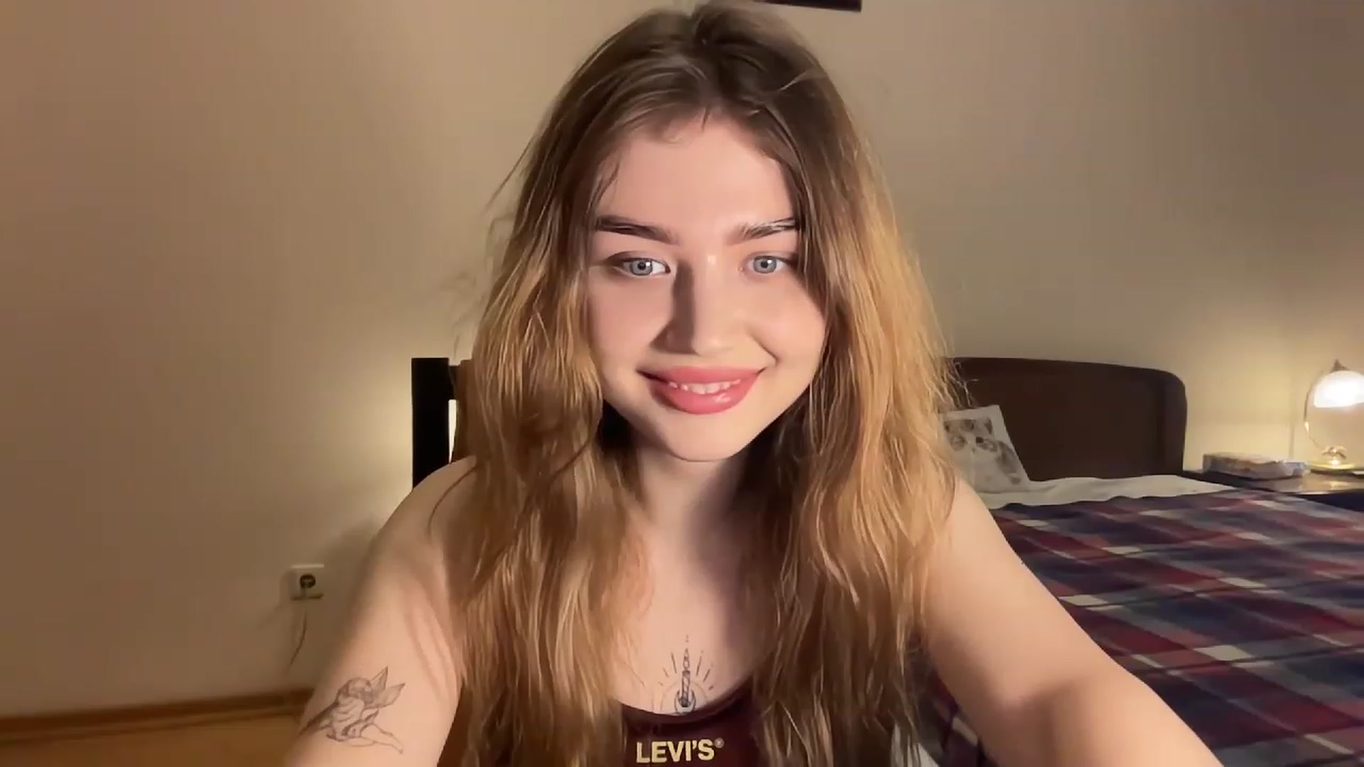 Gallery image thumbnail from Cassiopeeia's myfreecams stream on, 12/16/2022, 21:30 image 16 of 20