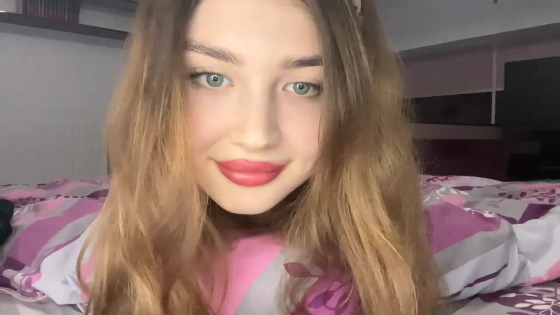 Gallery image thumbnail from Cassiopeeia's myfreecams stream on, 12/23/2022, 18:42 image 14 of 20