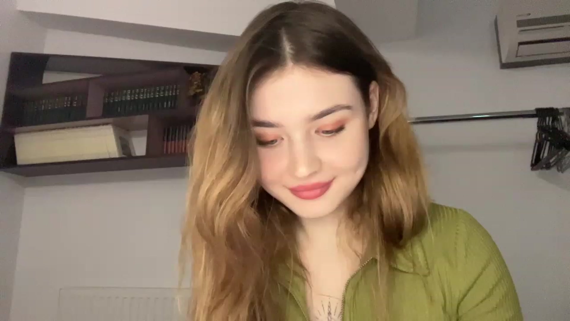 Gallery image thumbnail from Cassiopeeia's myfreecams stream on, 12/24/2022, 18:44 image 13 of 20