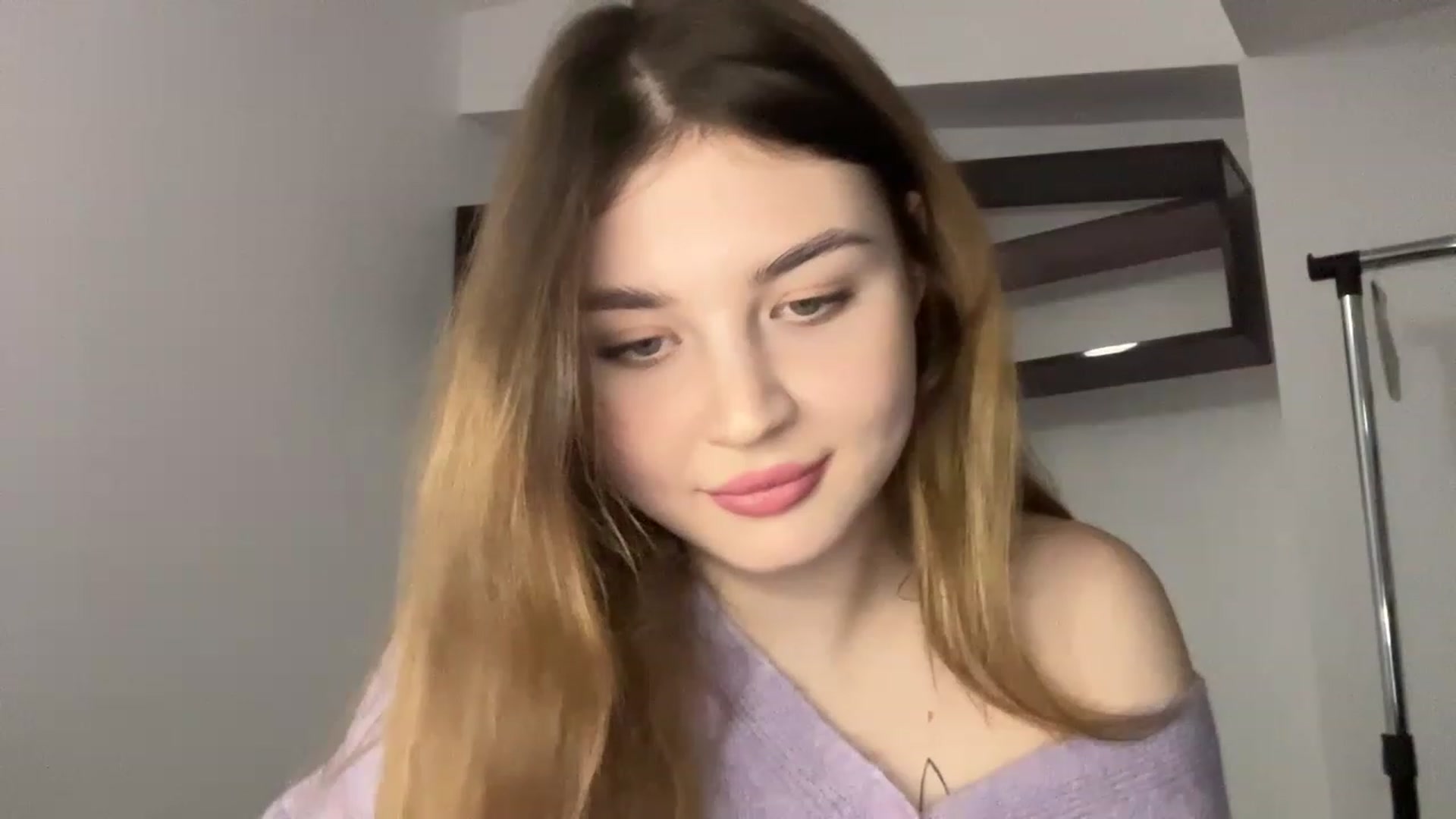 Gallery image thumbnail from Cassiopeeia's myfreecams stream on, 12/28/2022, 20:19 image 3 of 20