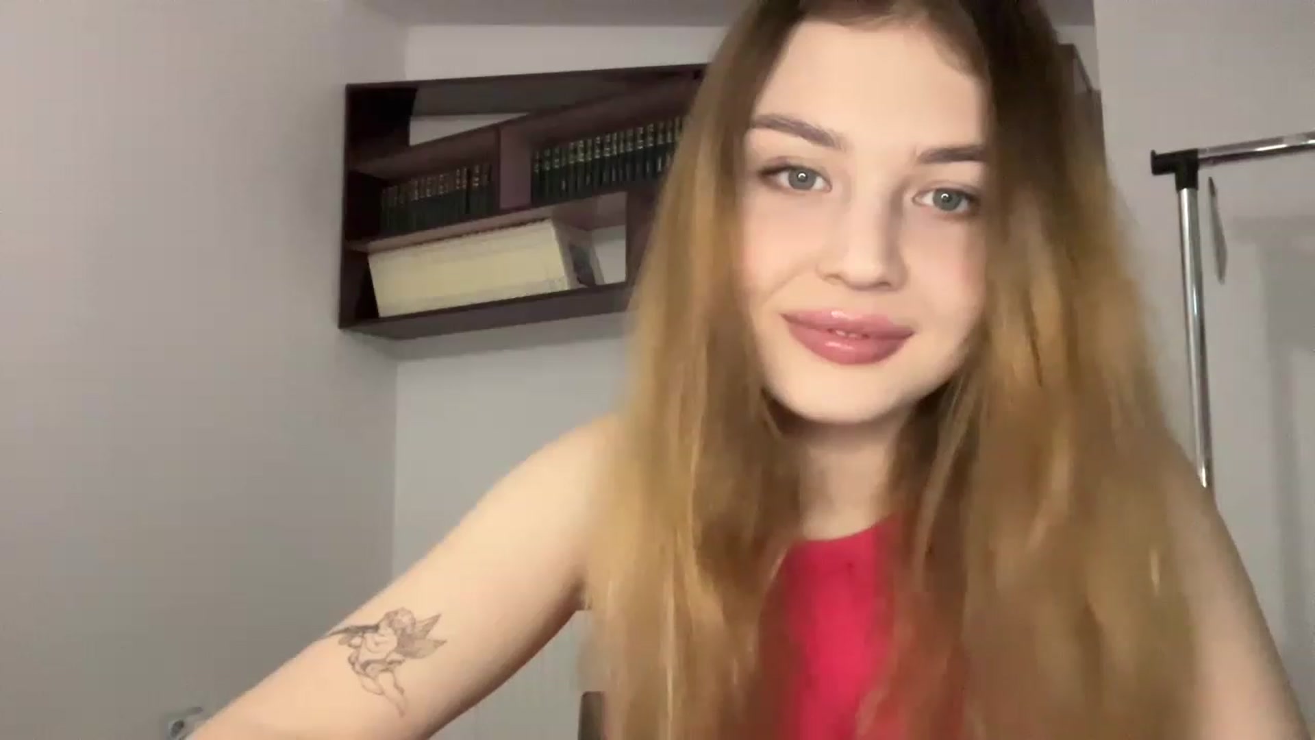 Gallery image thumbnail from Cassiopeeia's myfreecams stream on, 12/29/2022, 18:40 image 12 of 20