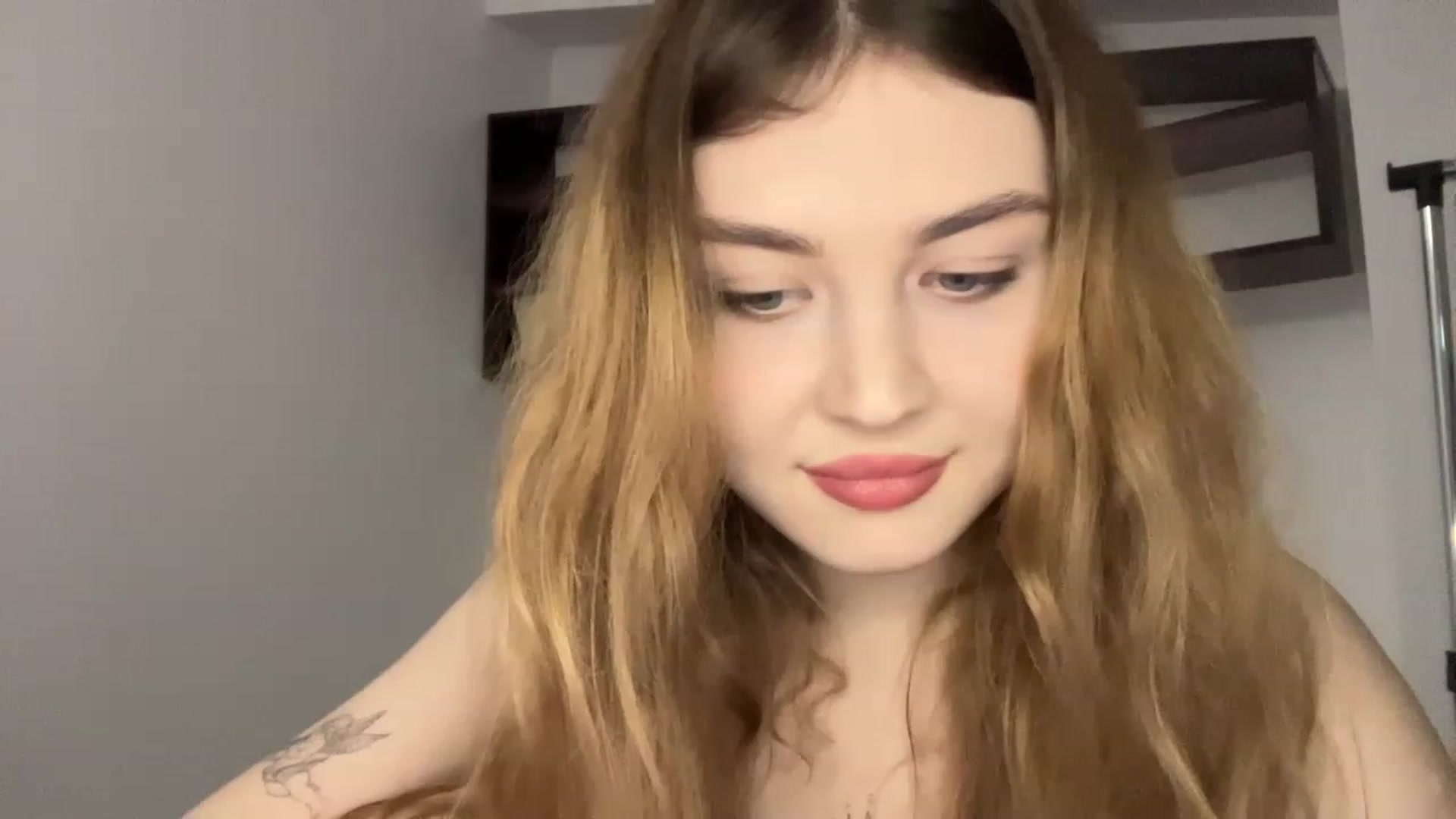 Gallery image thumbnail from Cassiopeeia's myfreecams stream on, 01/01/2023, 18:04 image 11 of 20