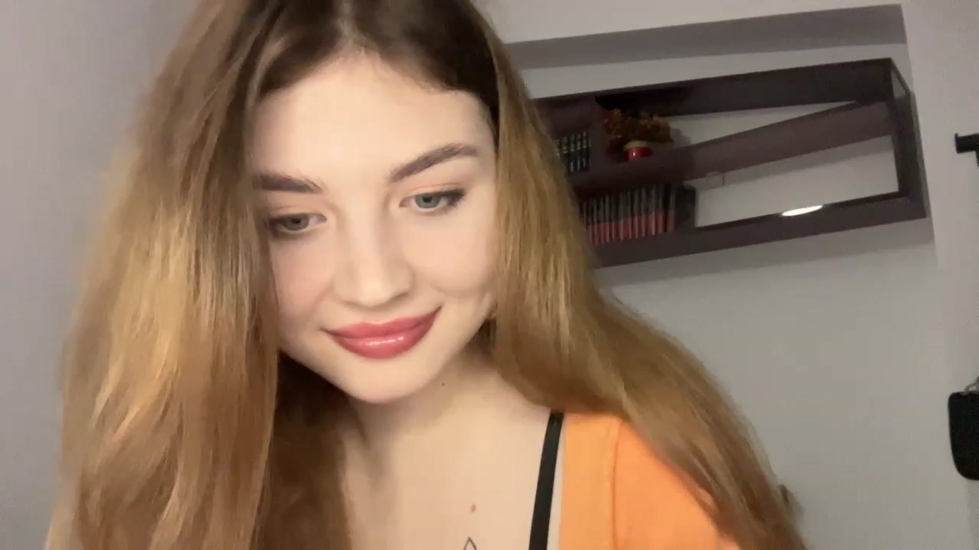 Gallery image thumbnail from Cassiopeeia's myfreecams stream on, 01/05/2023, 17:29 image 15 of 20