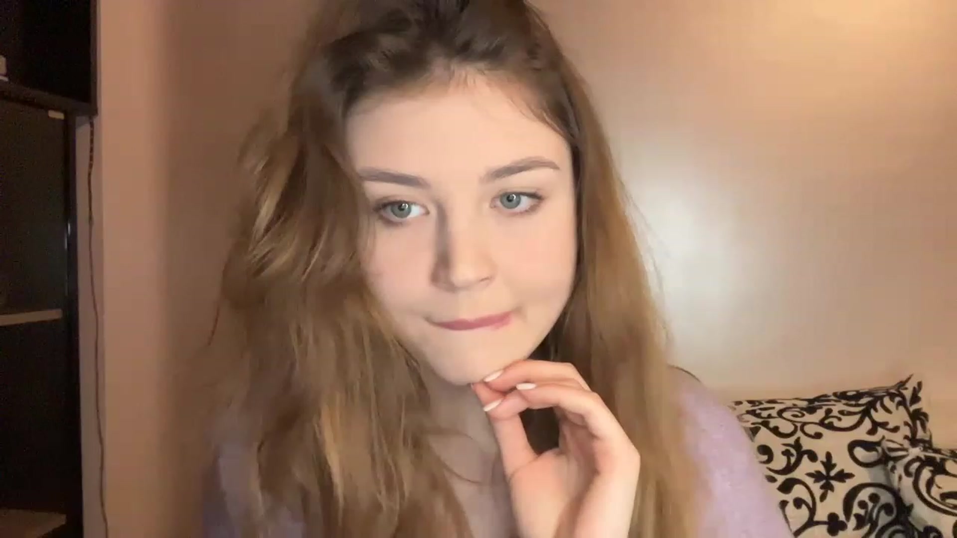 Gallery image thumbnail from Cassiopeeia's myfreecams stream on, 01/12/2023, 19:48 image 13 of 20