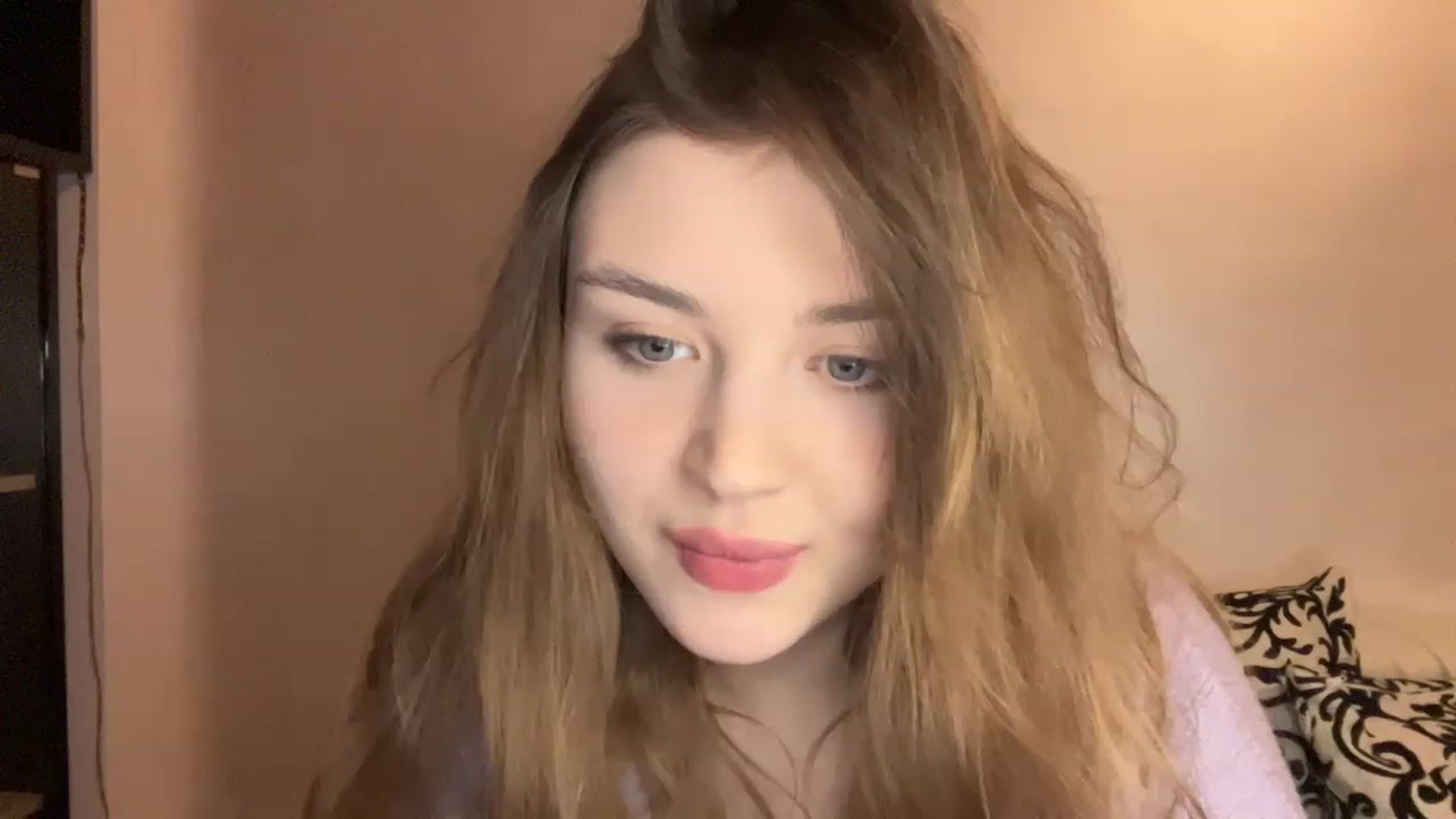 Gallery image thumbnail from Cassiopeeia's myfreecams stream on, 01/12/2023, 19:48 image 5 of 20