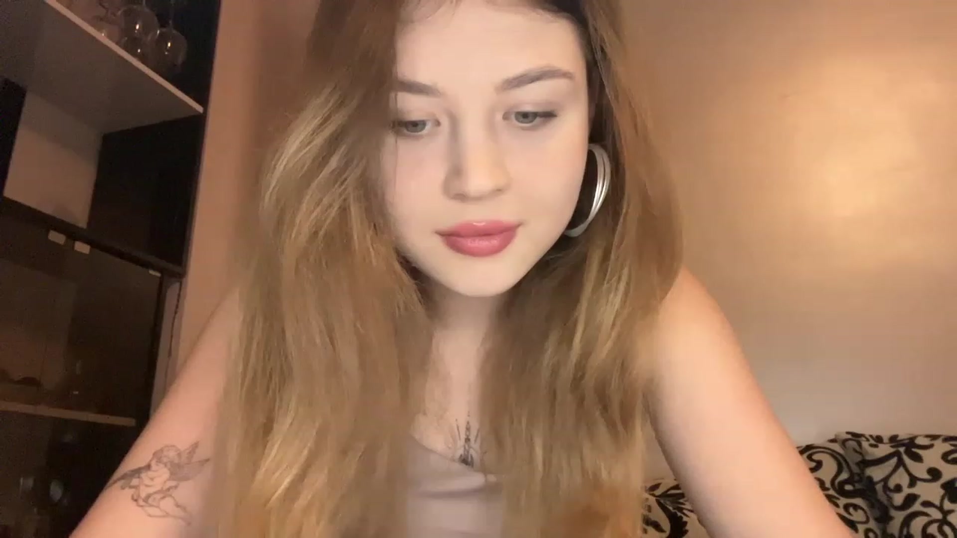 Gallery image thumbnail from Cassiopeeia's myfreecams stream on, 01/16/2023, 17:25 image 20 of 20