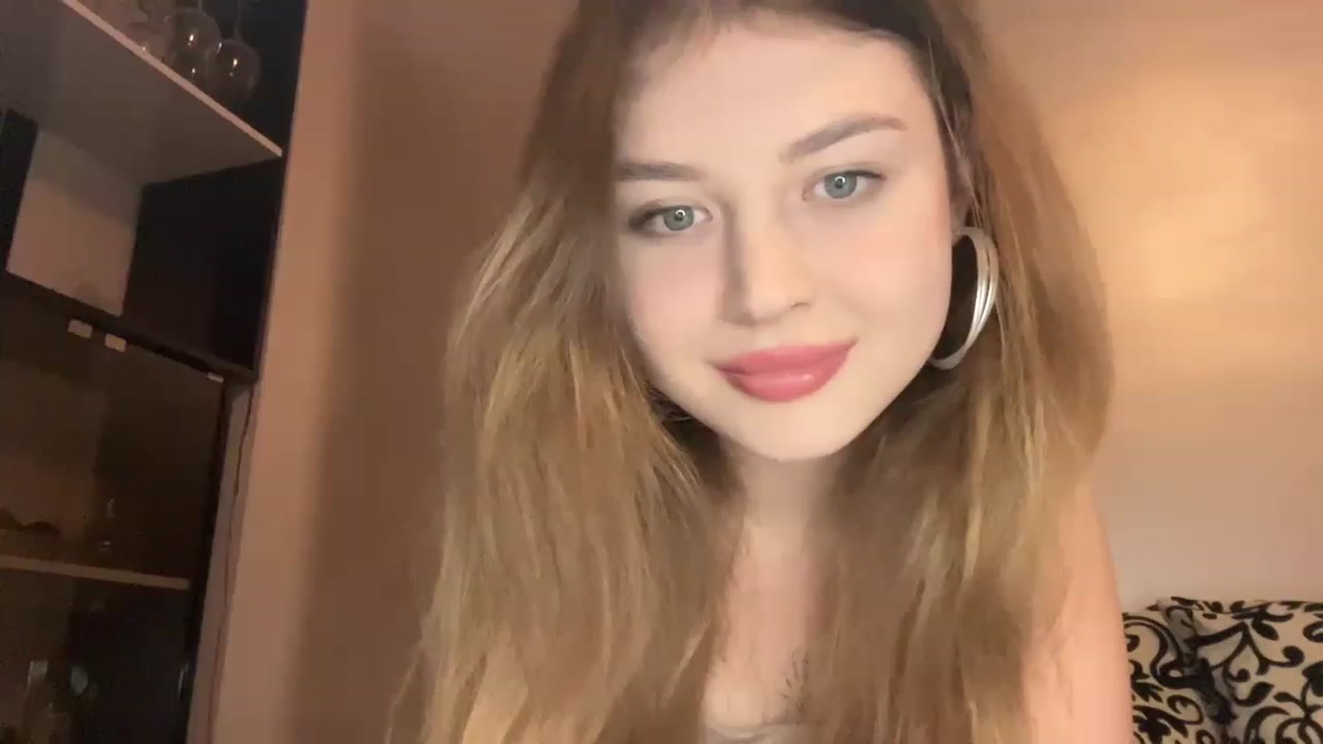 Gallery image thumbnail from Cassiopeeia's myfreecams stream on, 01/16/2023, 17:25 image 18 of 20