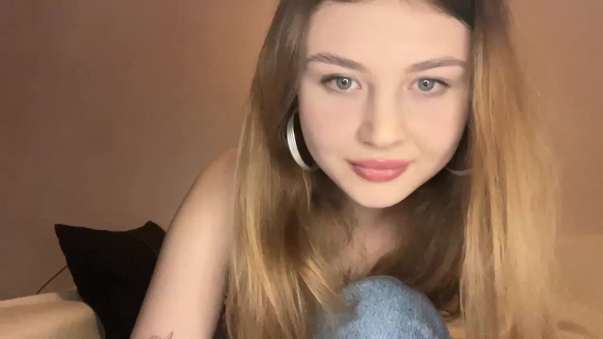 Gallery image thumbnail from Cassiopeeia's myfreecams stream on, 01/16/2023, 18:08 image 16 of 20