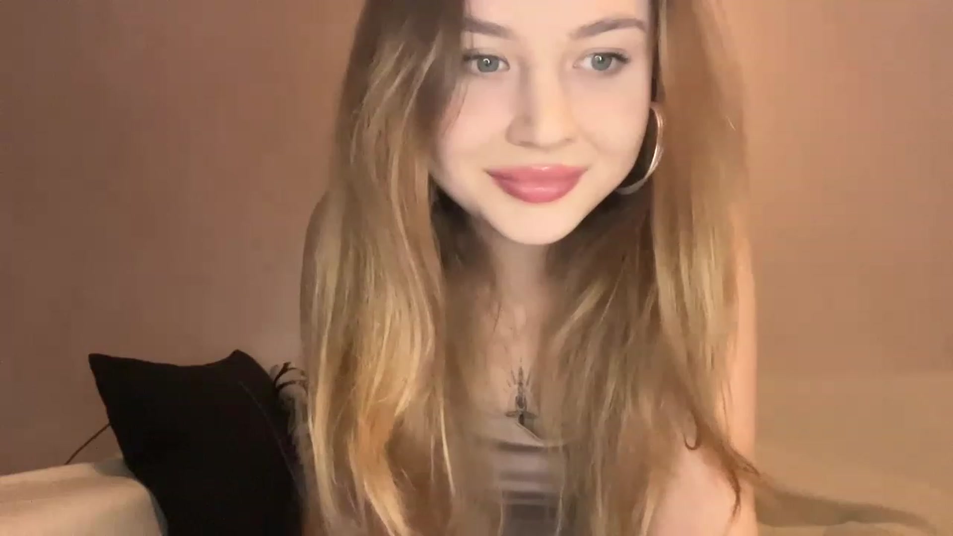 Gallery image thumbnail from Cassiopeeia's myfreecams stream on, 01/16/2023, 18:08 image 3 of 20