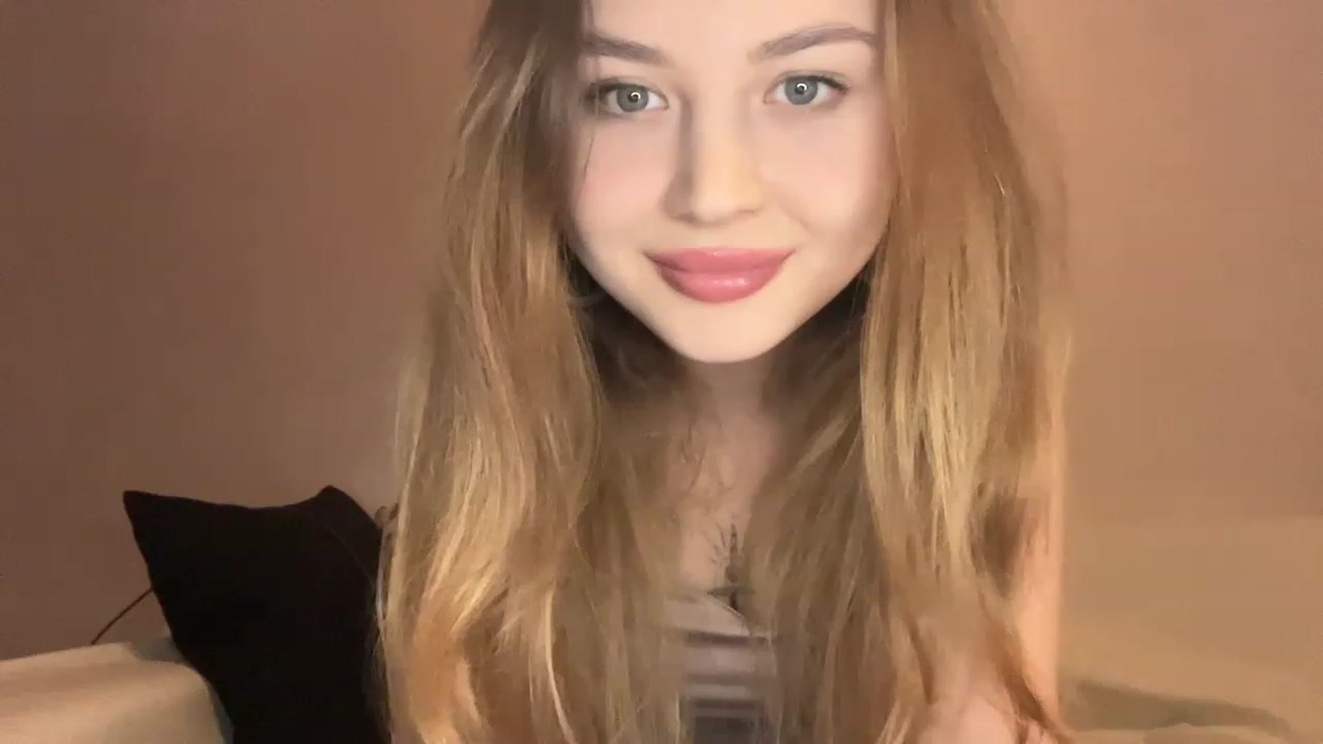 Gallery image thumbnail from Cassiopeeia's myfreecams stream on, 01/16/2023, 18:08 image 4 of 20