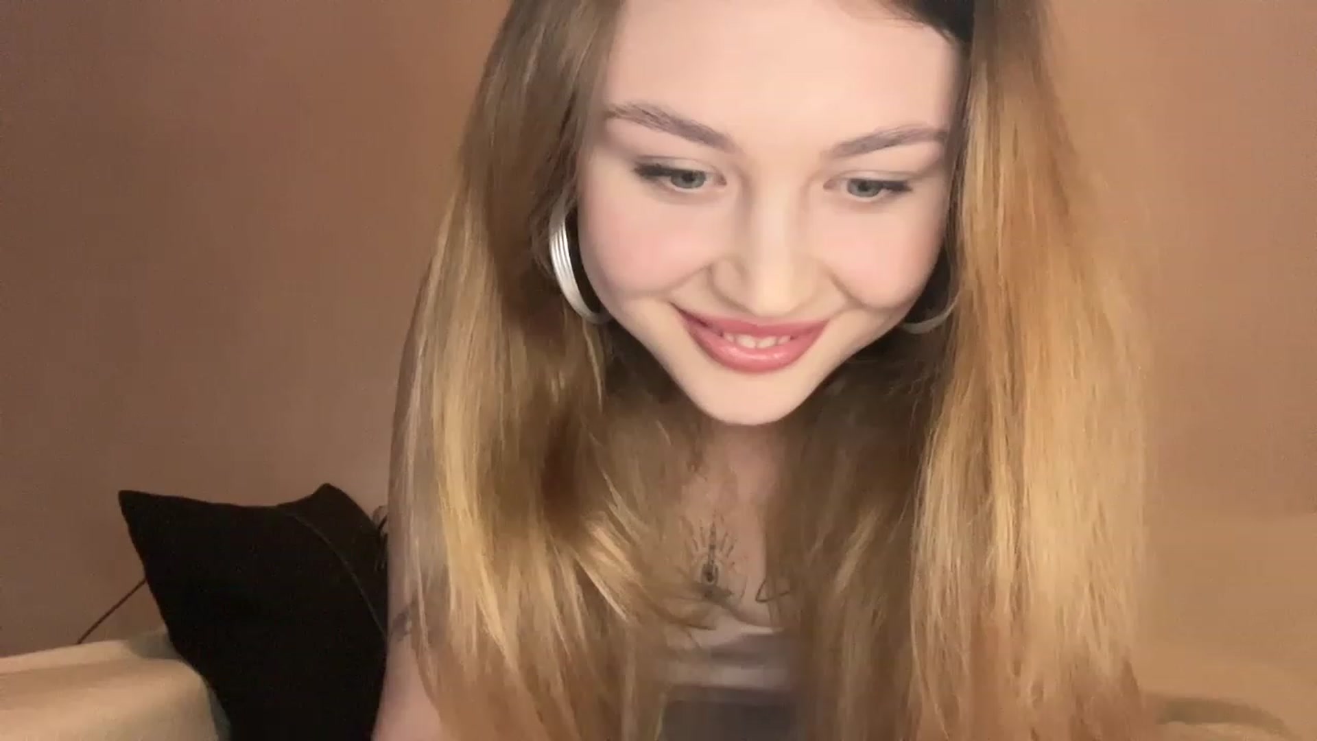 Gallery image thumbnail from Cassiopeeia's myfreecams stream on, 01/16/2023, 18:08 image 18 of 20