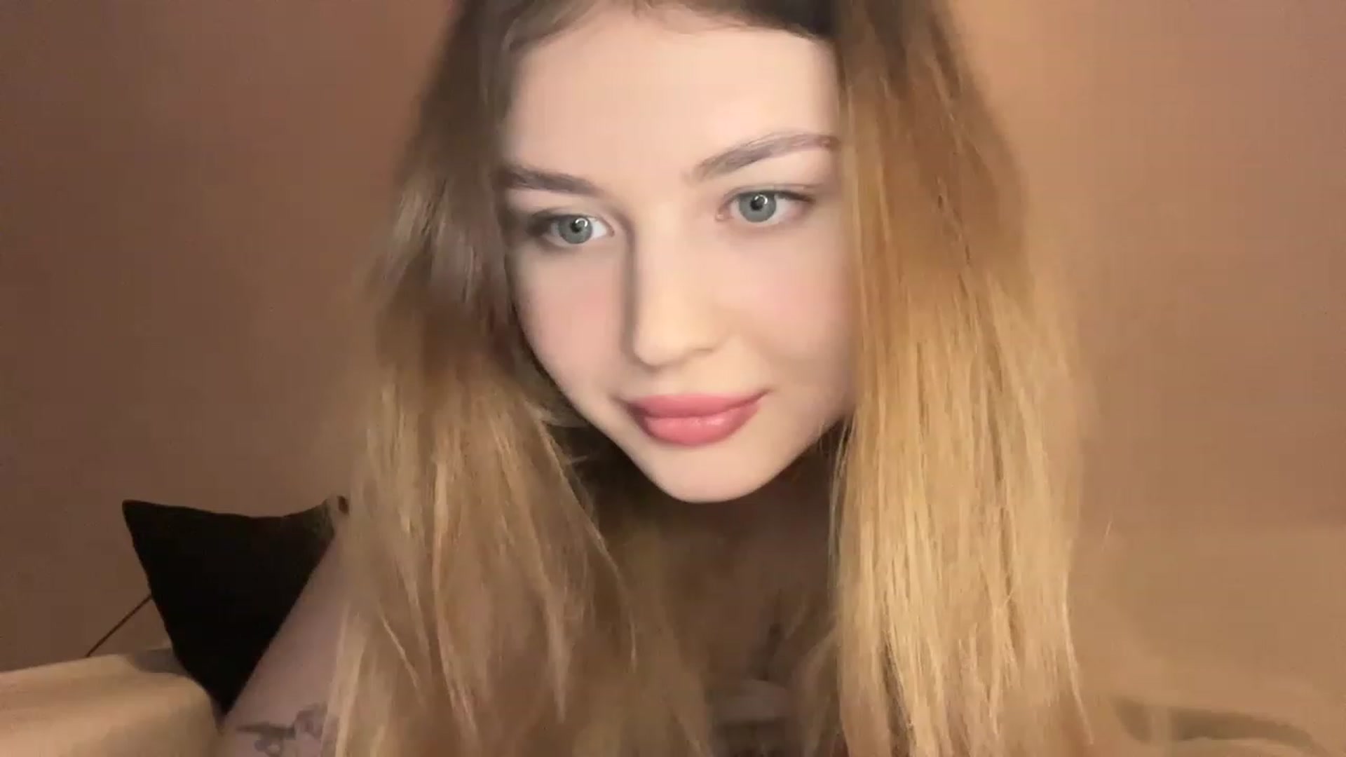 Gallery image thumbnail from Cassiopeeia's myfreecams stream on, 01/16/2023, 18:08 image 13 of 20