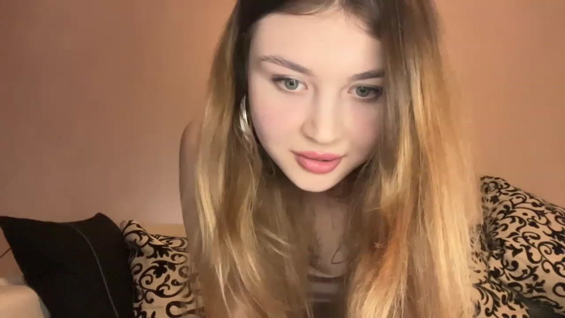 Gallery image thumbnail from Cassiopeeia's myfreecams stream on, 01/16/2023, 18:52 image 12 of 20