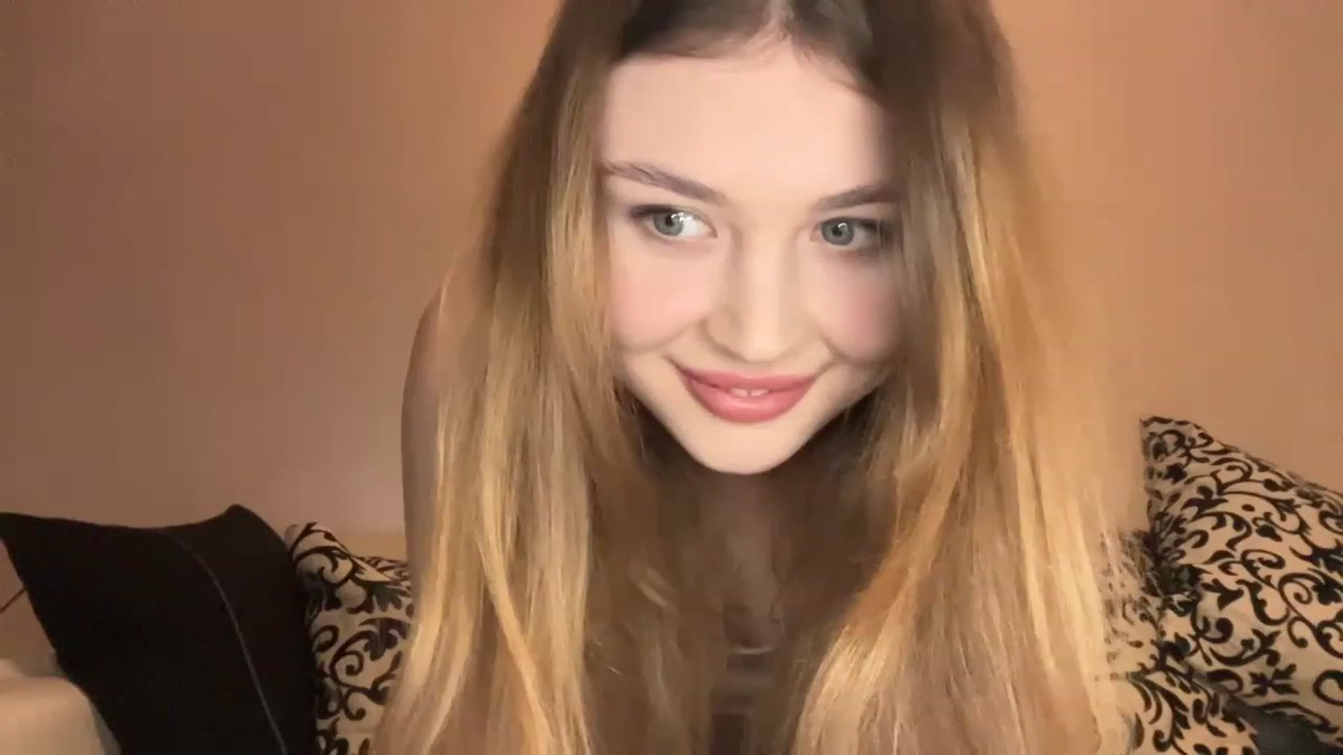 Gallery image thumbnail from Cassiopeeia's myfreecams stream on, 01/16/2023, 18:52 image 3 of 20