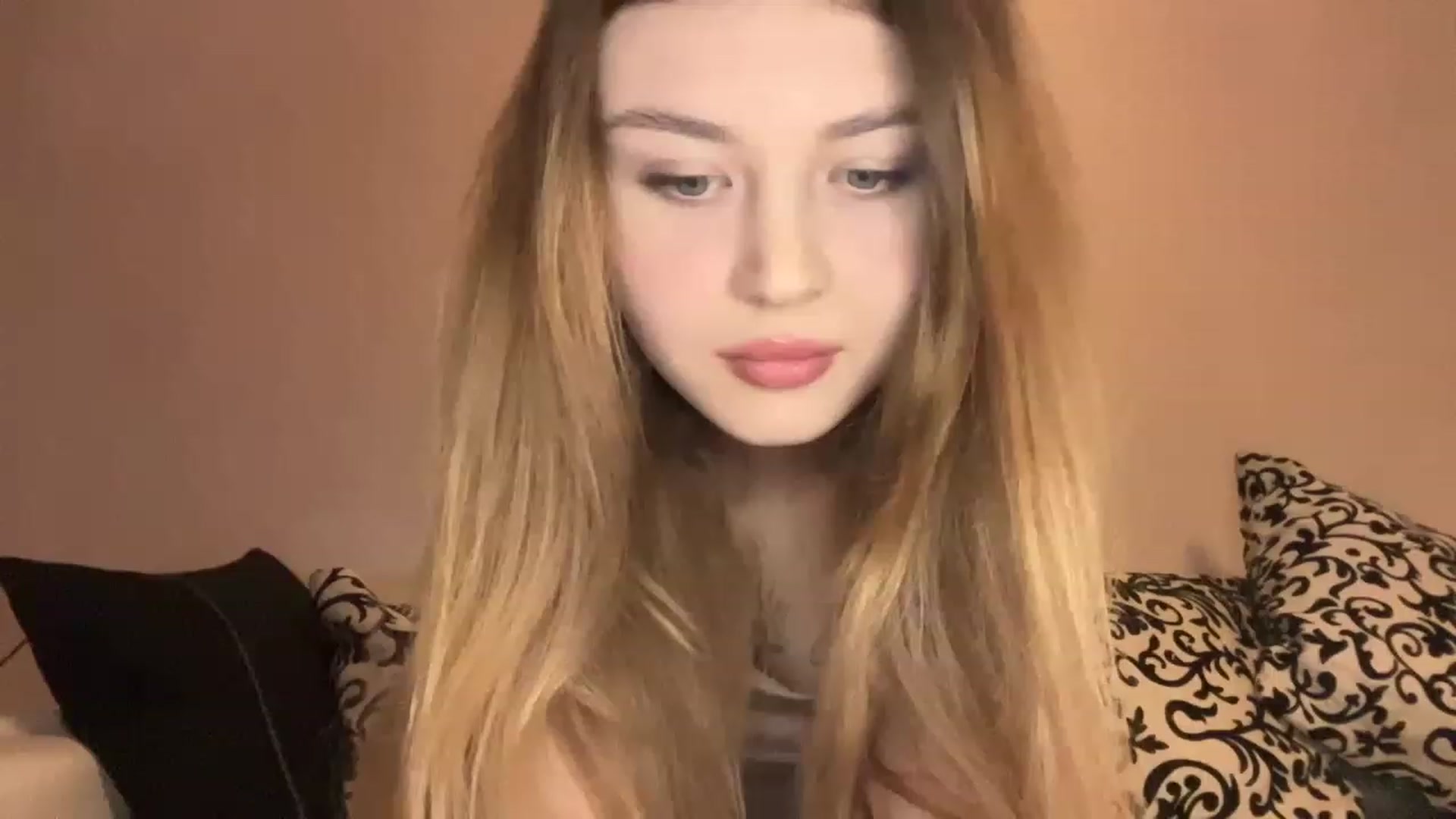 Gallery image thumbnail from Cassiopeeia's myfreecams stream on, 01/16/2023, 18:52 image 8 of 20