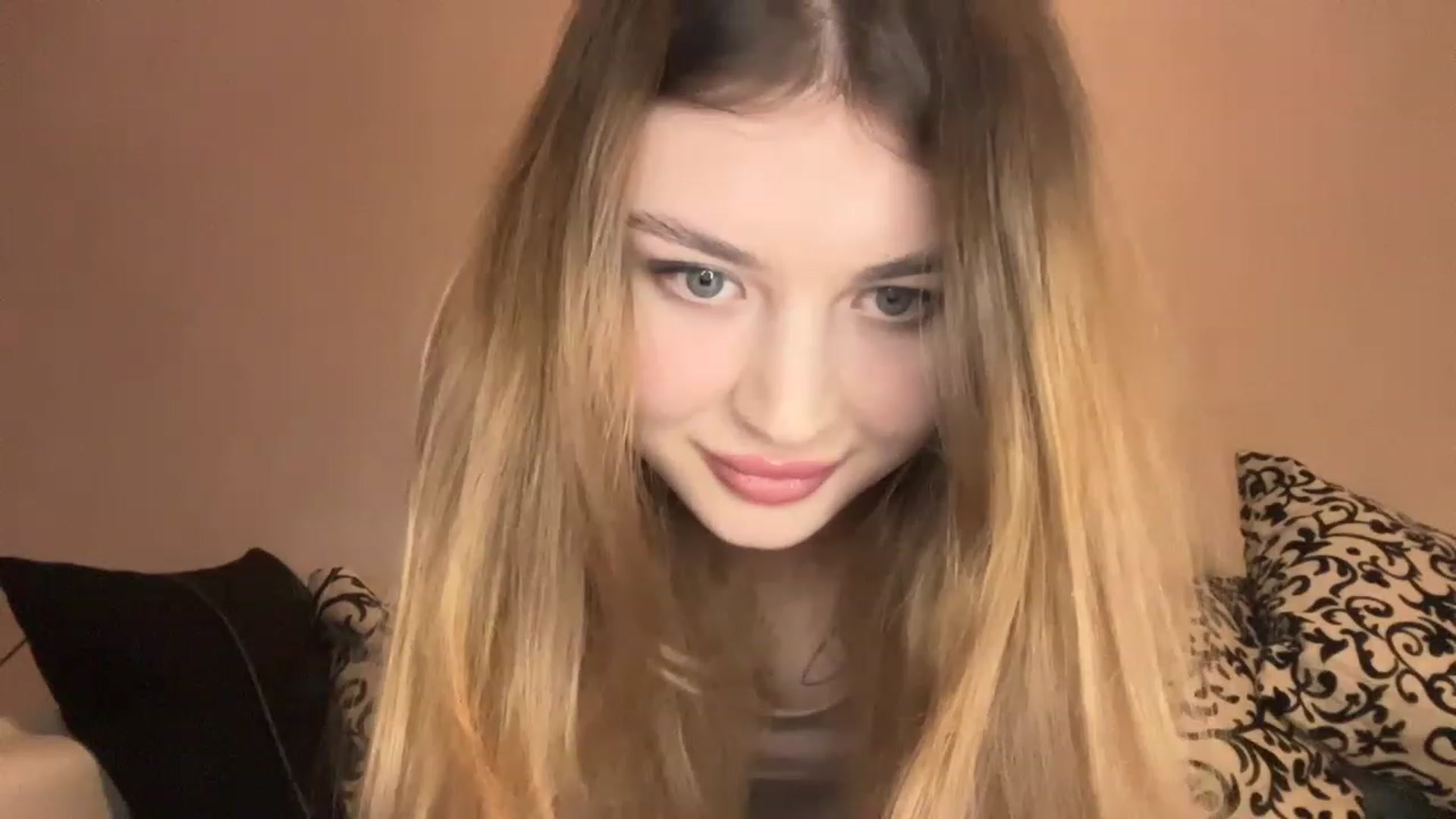 Gallery image thumbnail from Cassiopeeia's myfreecams stream on, 01/16/2023, 18:52 image 6 of 20
