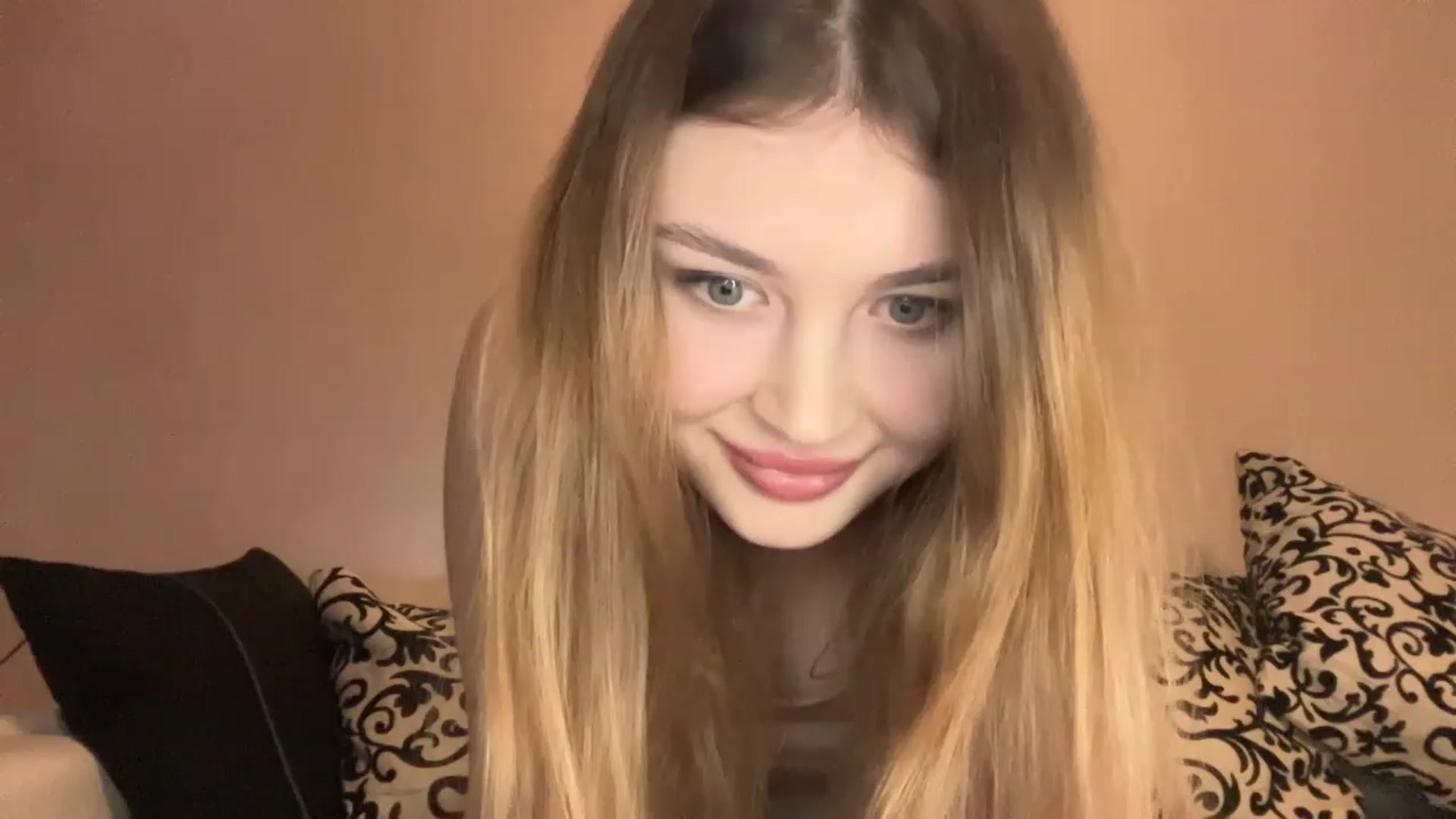 Gallery image thumbnail from Cassiopeeia's myfreecams stream on, 01/16/2023, 18:52 image 5 of 20