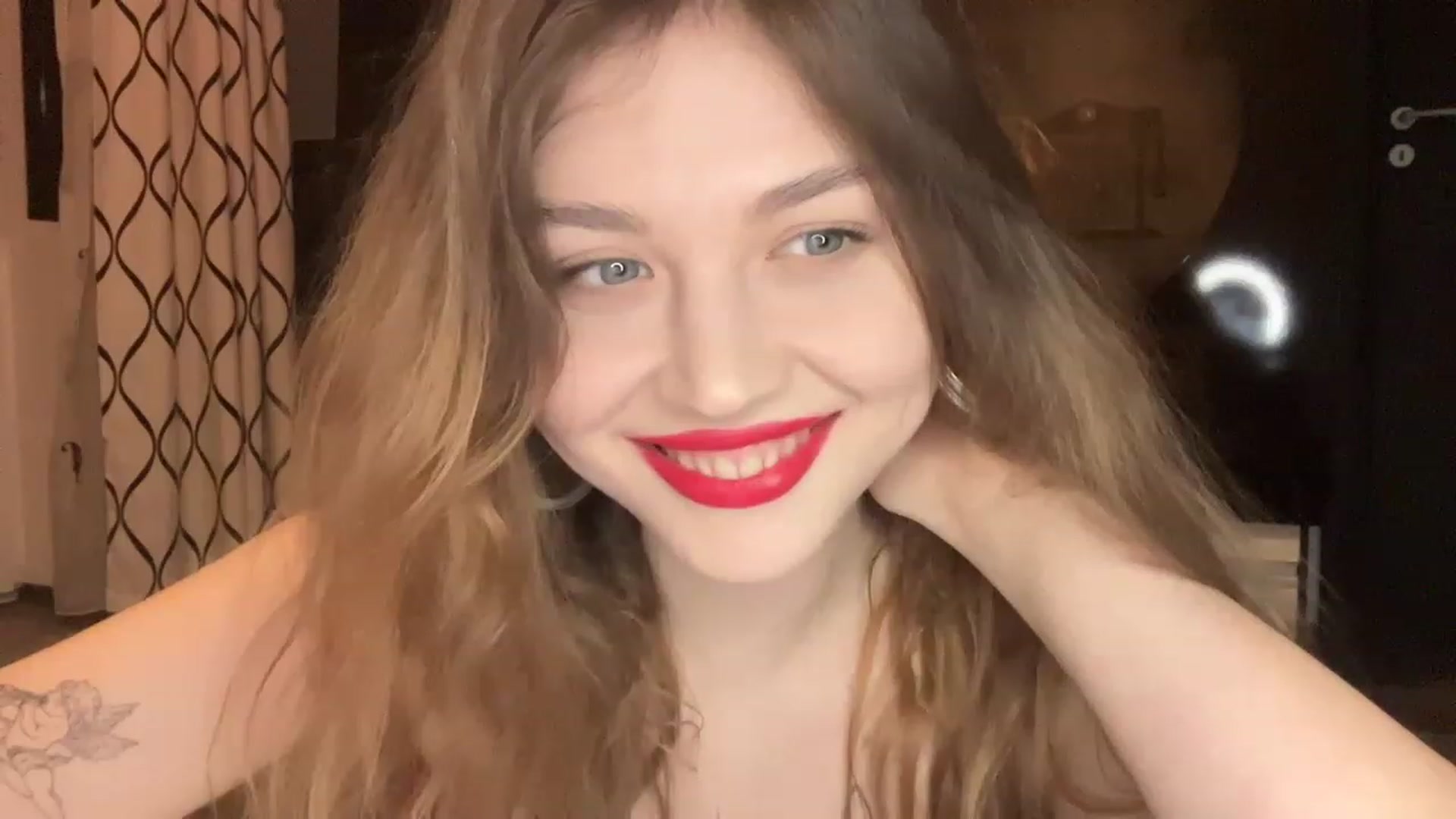 Gallery image thumbnail from Cassiopeeia's myfreecams stream on, 01/18/2023, 18:46 image 12 of 20