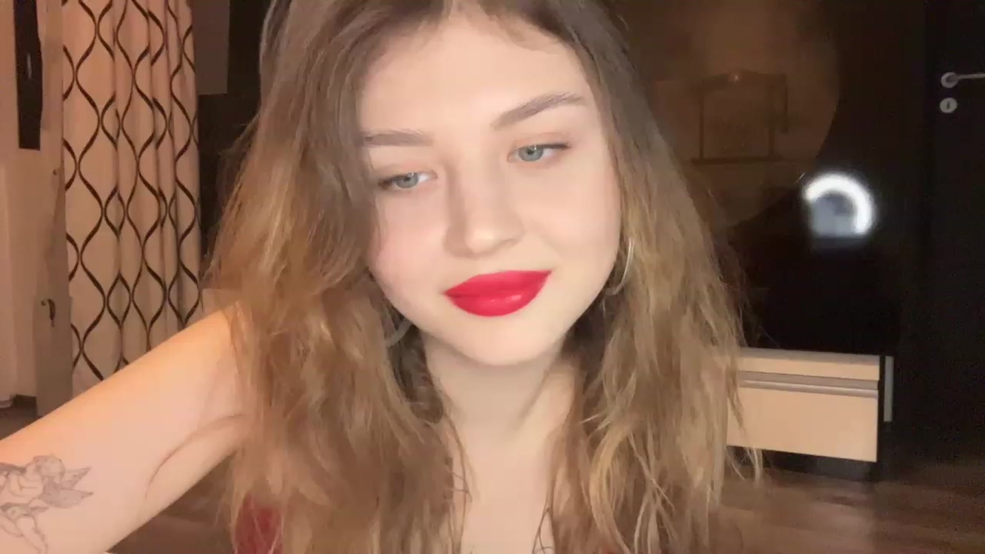 Gallery image thumbnail from Cassiopeeia's myfreecams stream on, 01/18/2023, 18:46 image 11 of 20