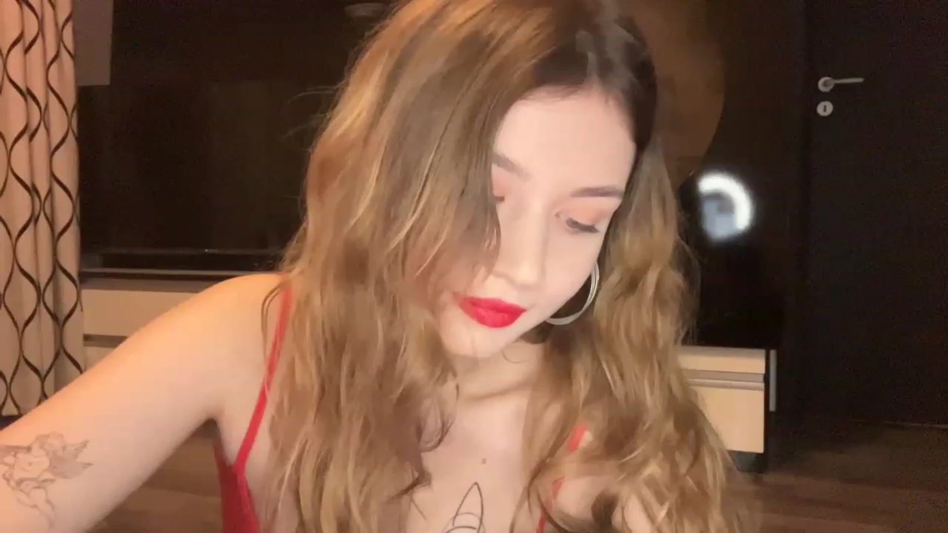 Gallery image thumbnail from Cassiopeeia's myfreecams stream on, 01/18/2023, 19:16 image 14 of 20