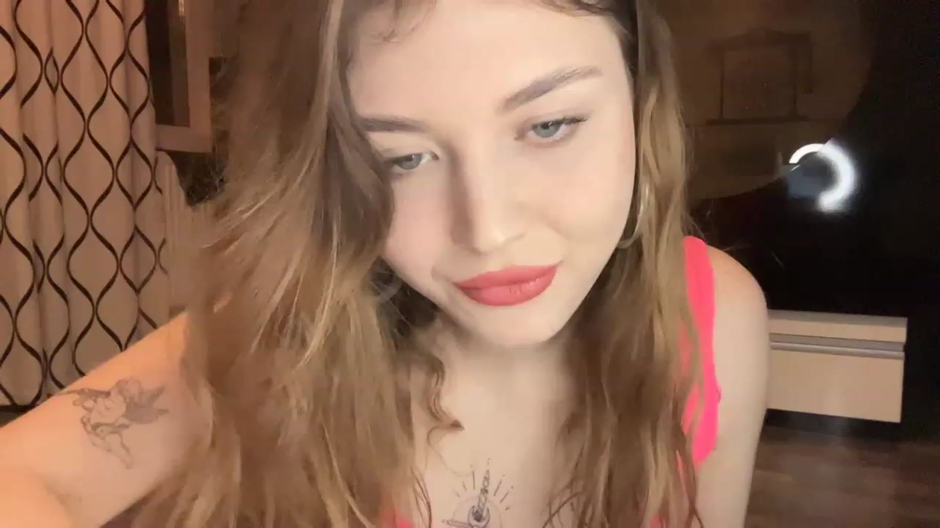 Gallery image thumbnail from Cassiopeeia's myfreecams stream on, 01/19/2023, 18:09 image 18 of 20