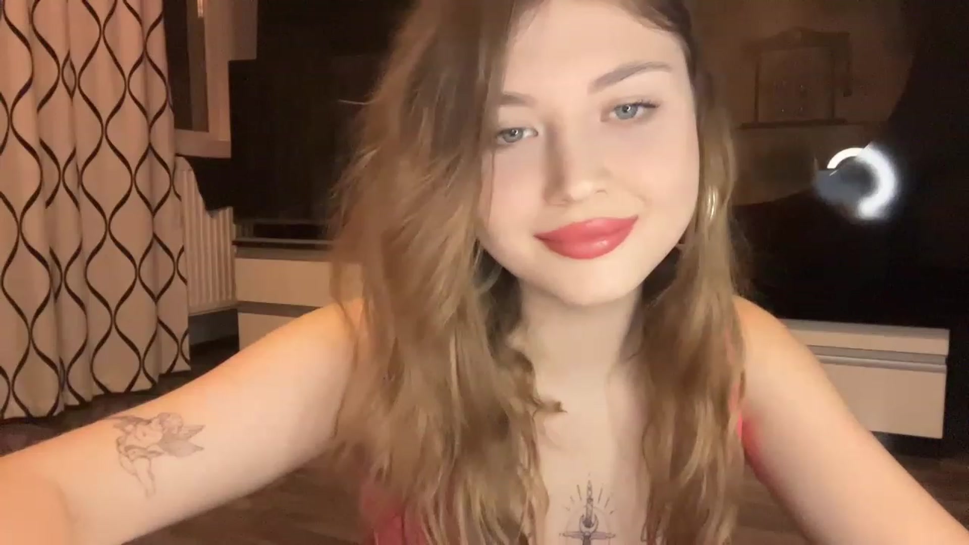 Gallery image thumbnail from Cassiopeeia's myfreecams stream on, 01/19/2023, 18:09 image 14 of 20