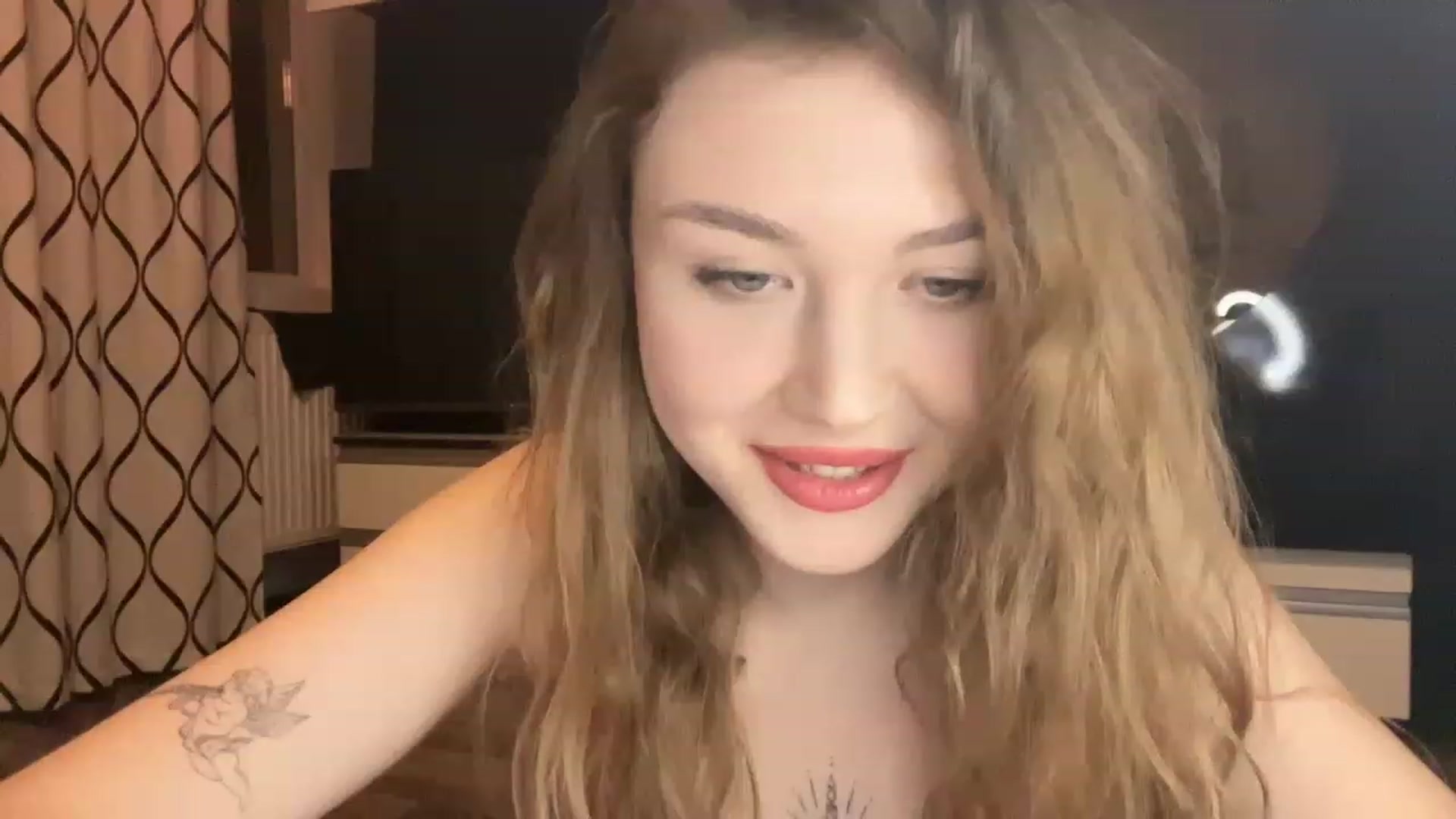 Gallery image thumbnail from Cassiopeeia's myfreecams stream on, 01/19/2023, 20:17 image 13 of 20