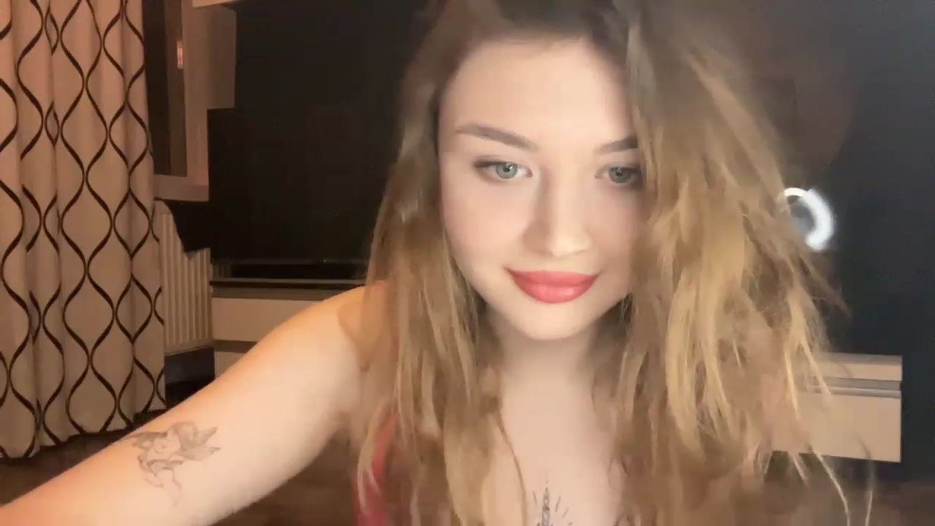 Gallery image thumbnail from Cassiopeeia's myfreecams stream on, 01/19/2023, 20:17 image 14 of 20