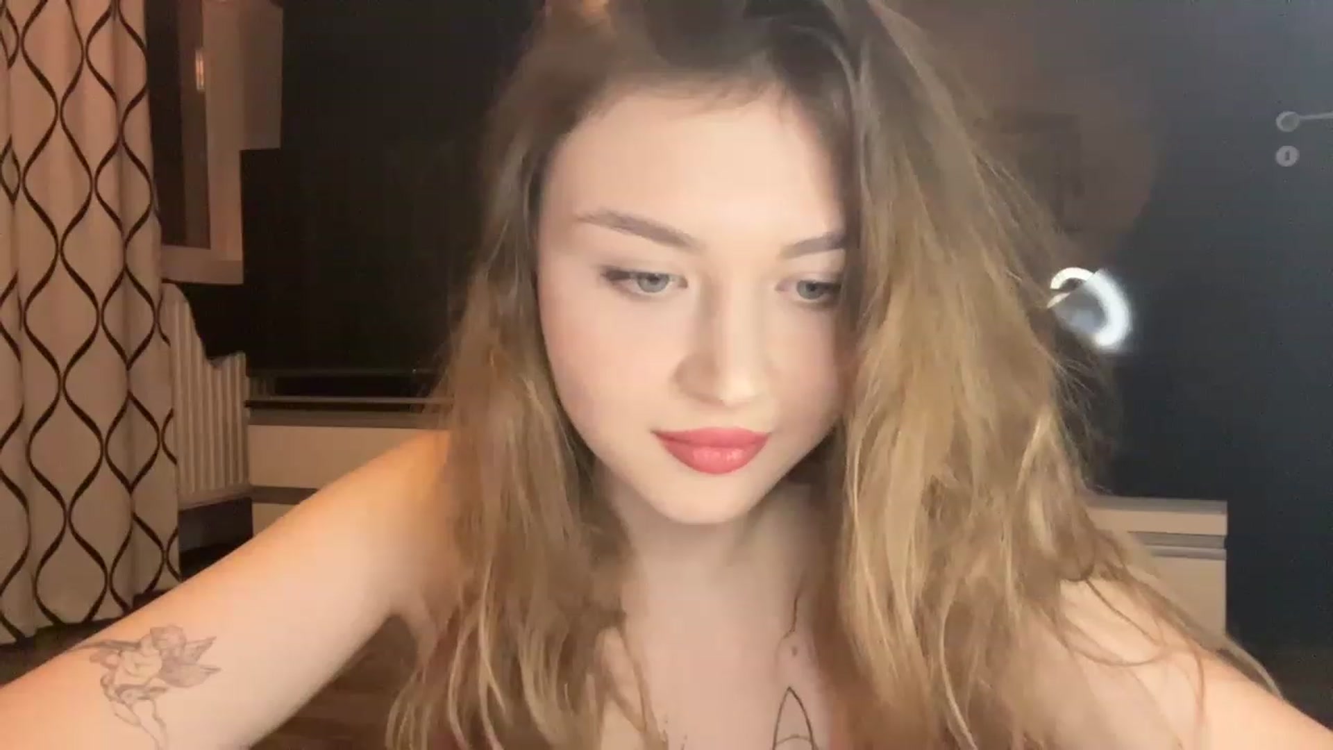 Gallery image thumbnail from Cassiopeeia's myfreecams stream on, 01/19/2023, 20:17 image 20 of 20
